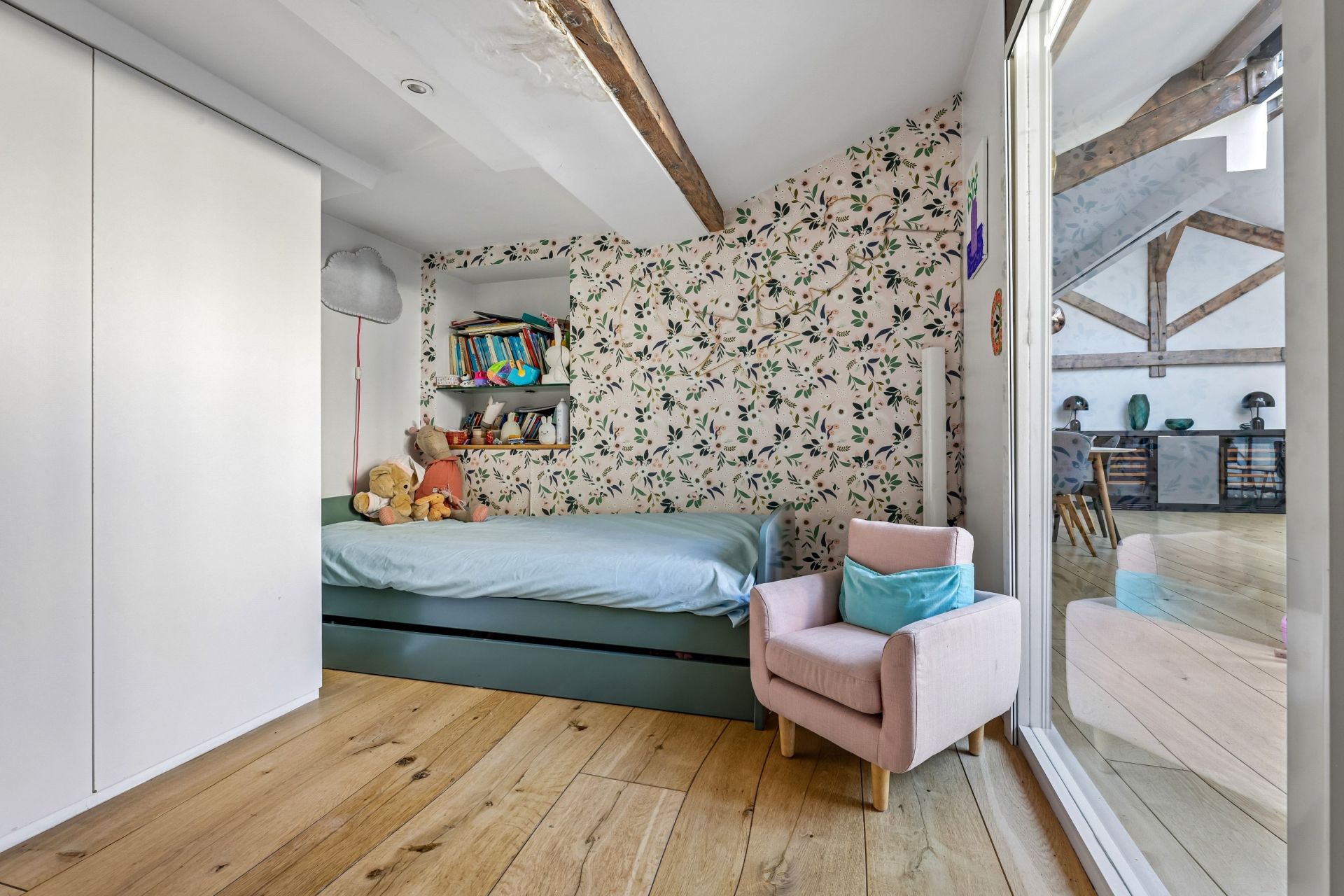 apartment 4 Rooms for sale on PARIS (75018)