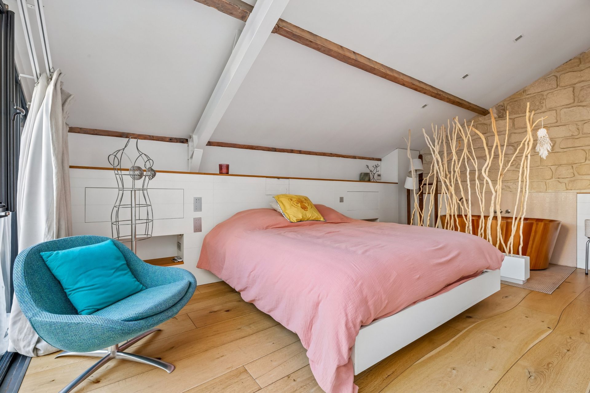 apartment 4 Rooms for sale on PARIS (75018)