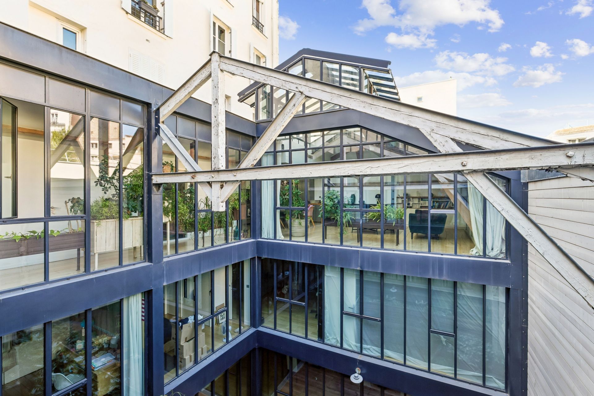 apartment 4 Rooms for sale on PARIS (75018)