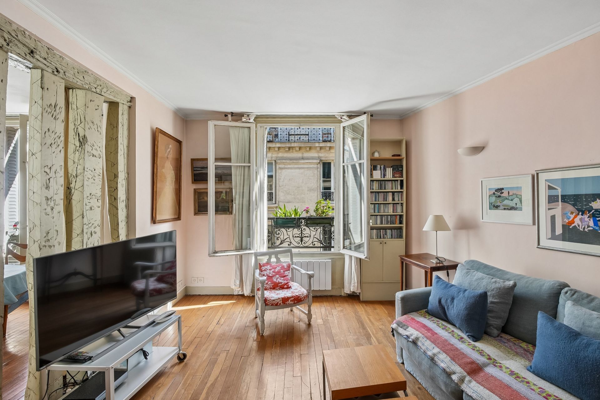 apartment 3 Rooms for sale on PARIS (75001)