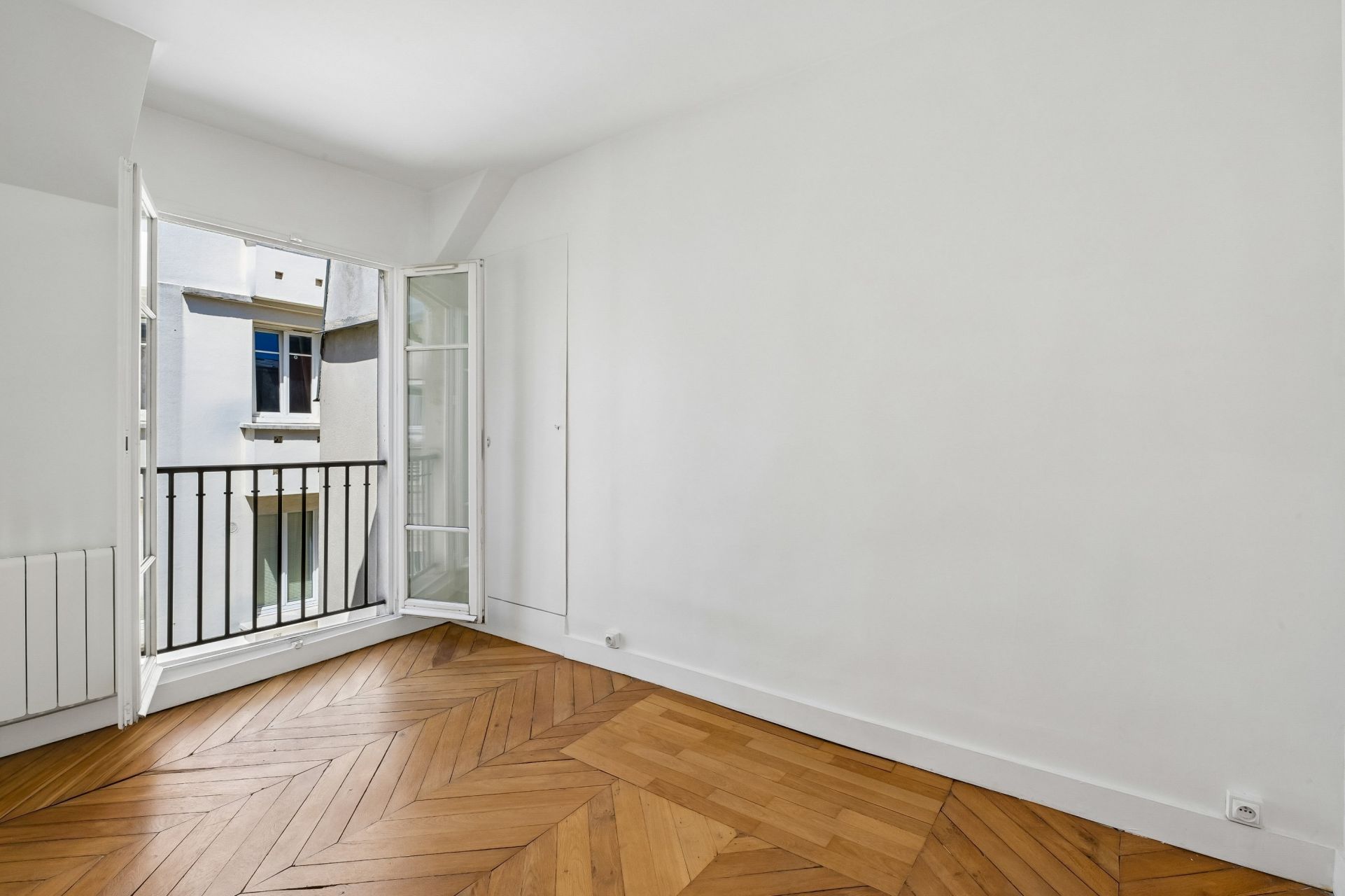 apartment 3 Rooms for sale on PARIS (75009)