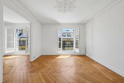 Sale Apartment Paris 9 3&nbsp;Rooms 51&nbsp;m²