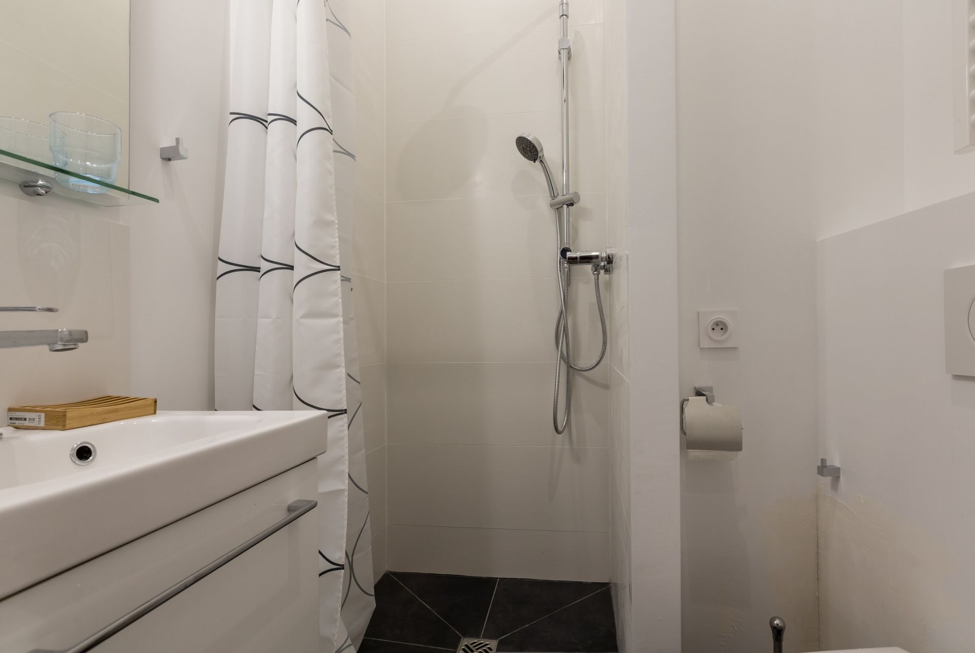 apartment 1 room for sale on PARIS (75006)