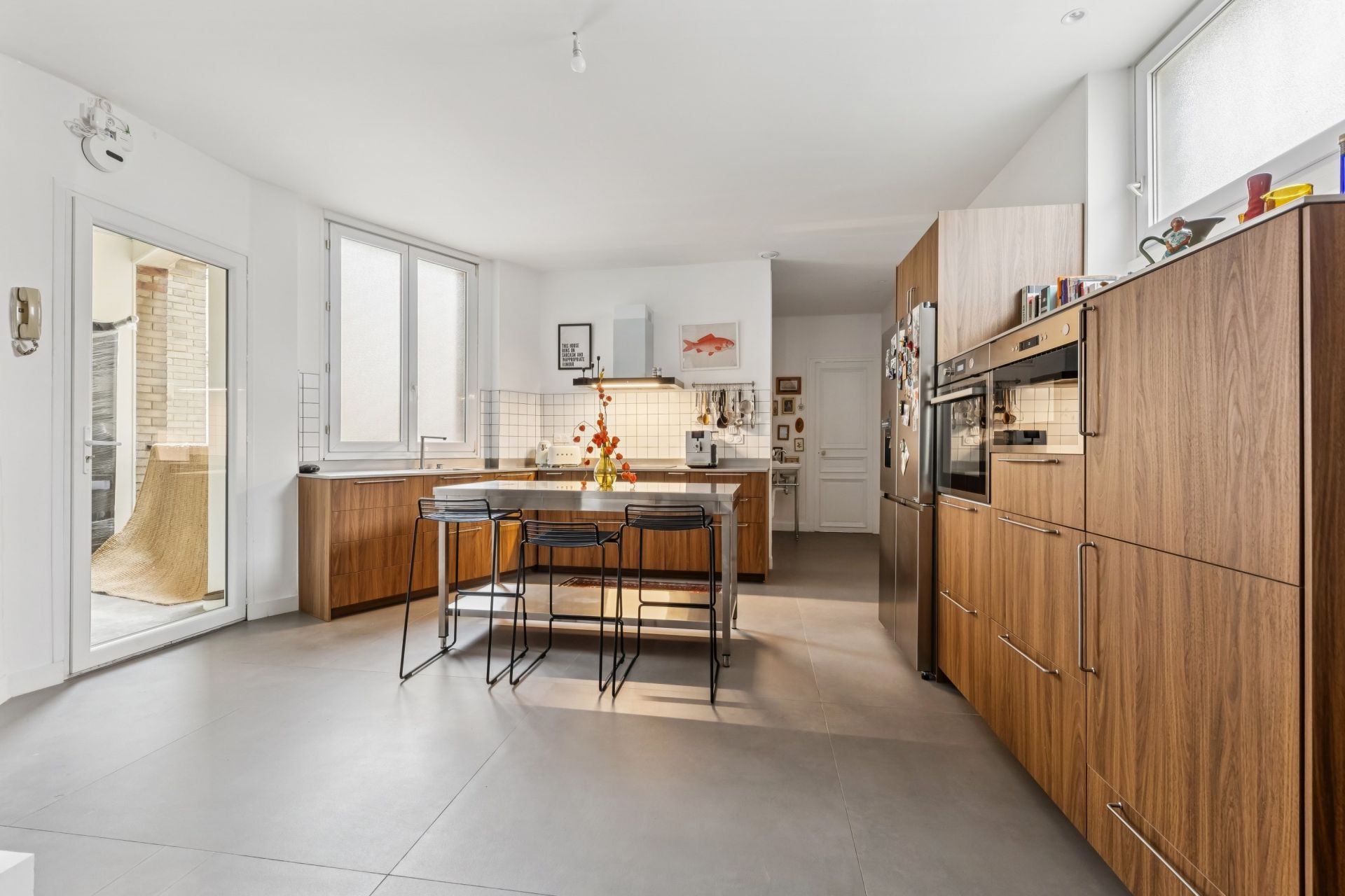apartment 5 Rooms for sale on PARIS (75010)