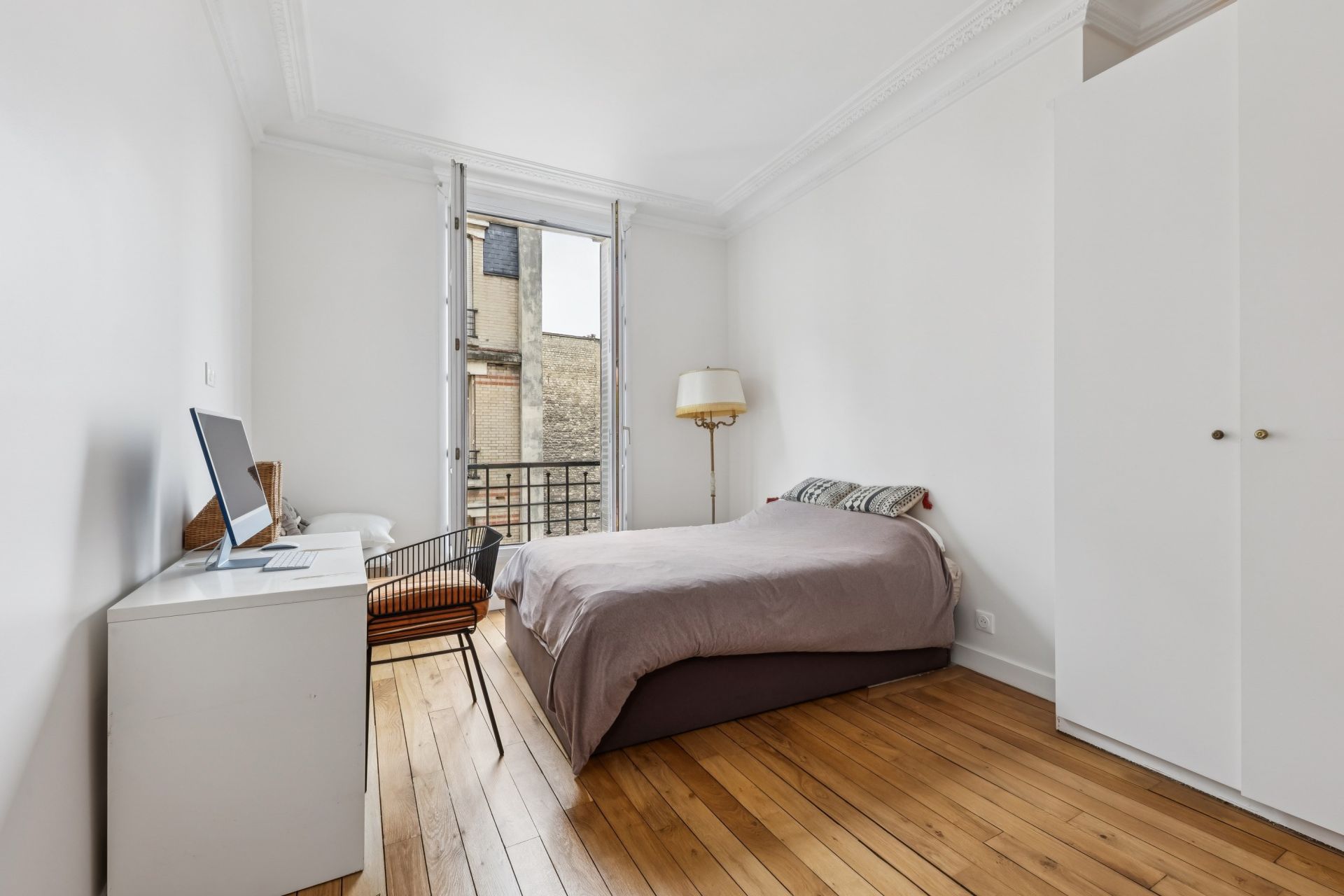 apartment 5 Rooms for sale on PARIS (75010)