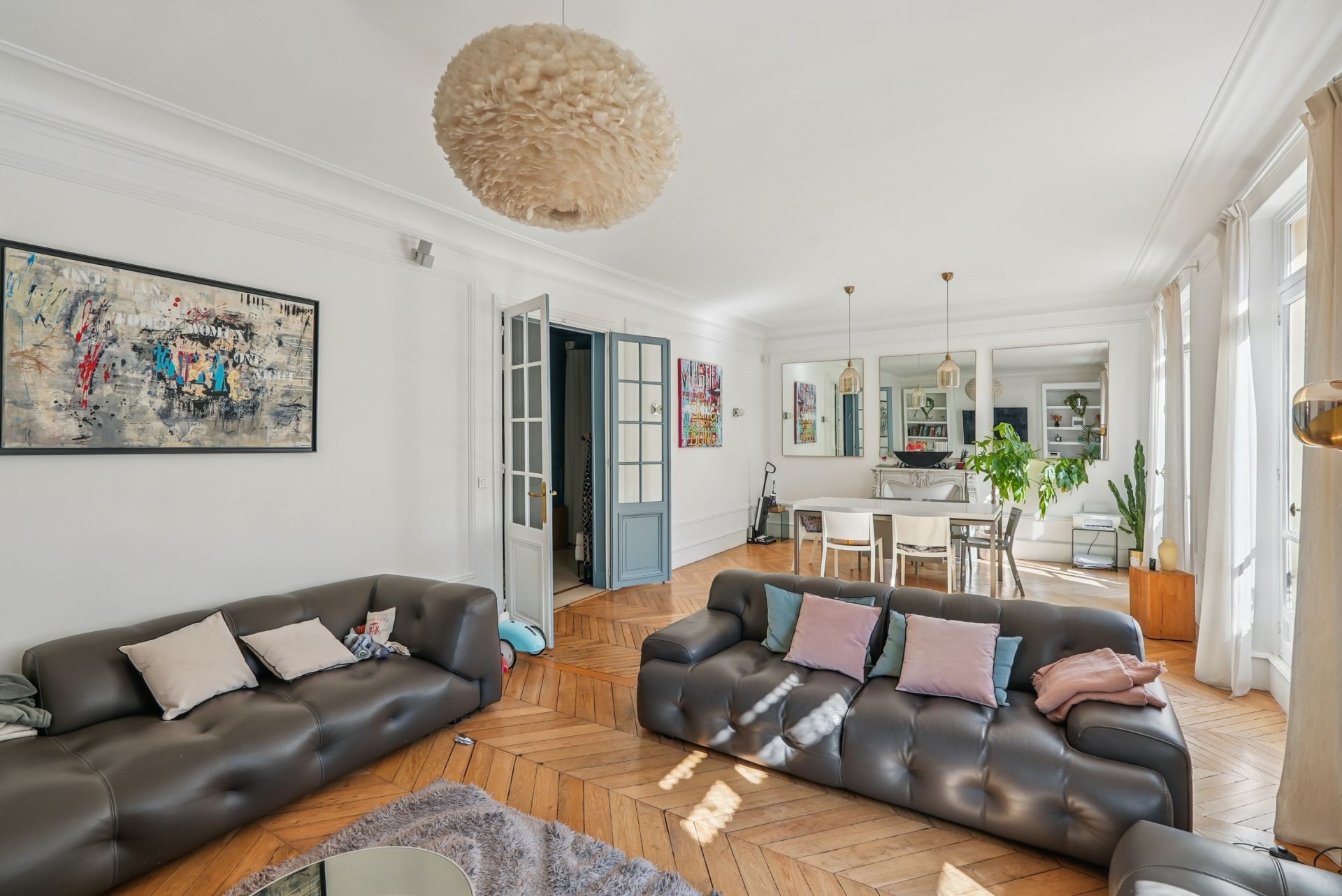apartment 6 Rooms for sale on PARIS (75008)