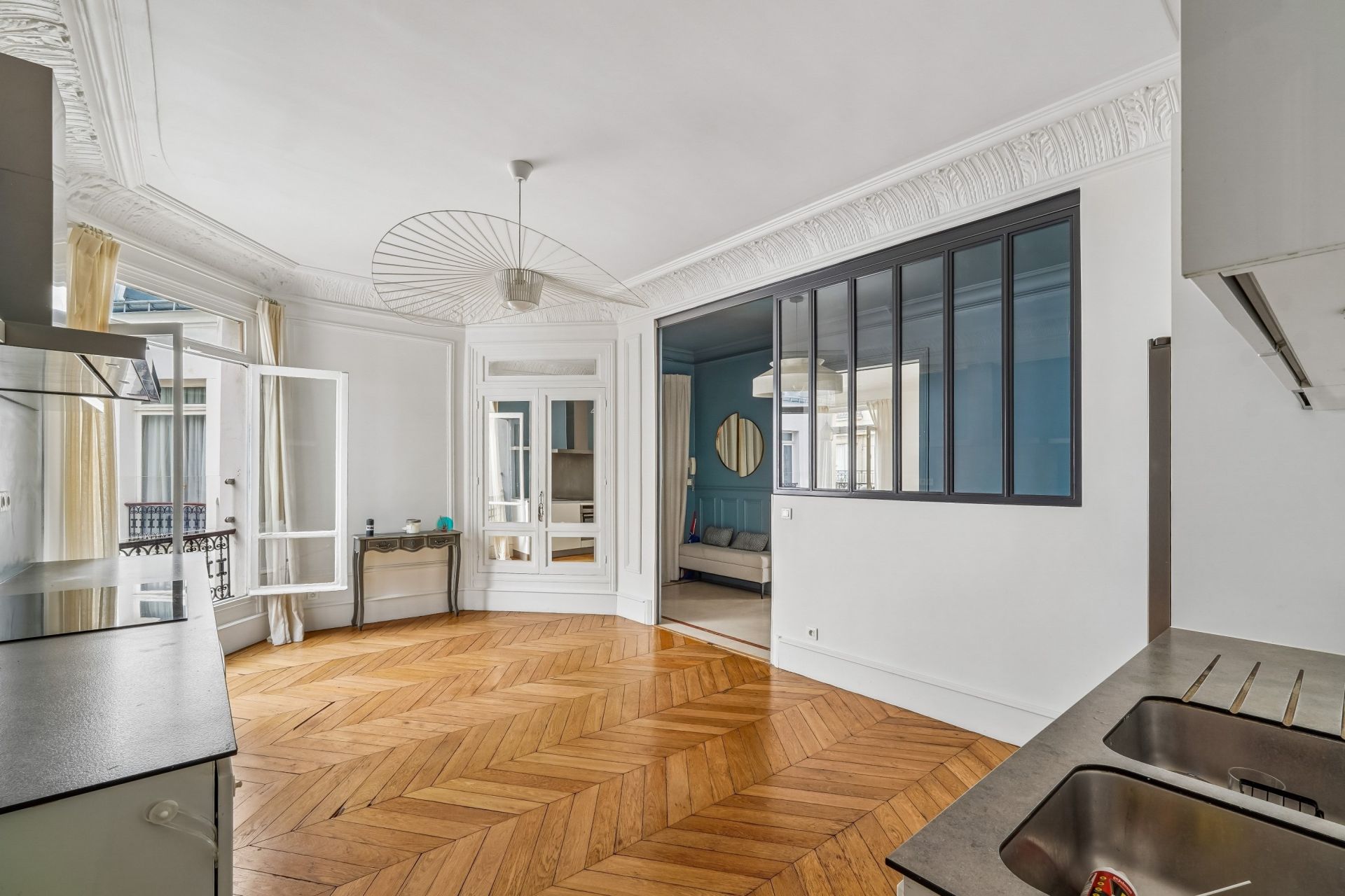 apartment 6 Rooms for sale on PARIS (75008)