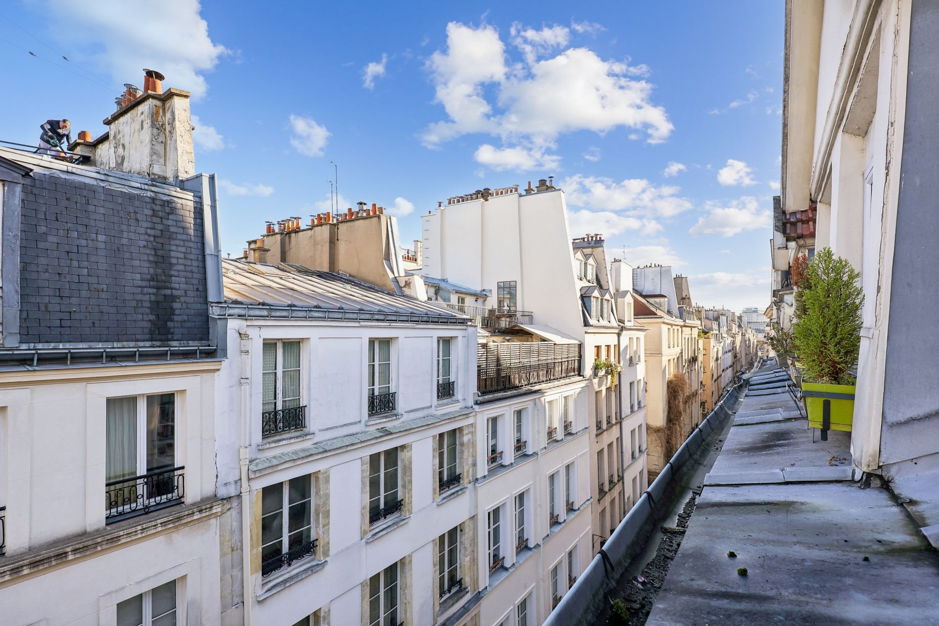 apartment 4 Rooms for sale on PARIS (75004)