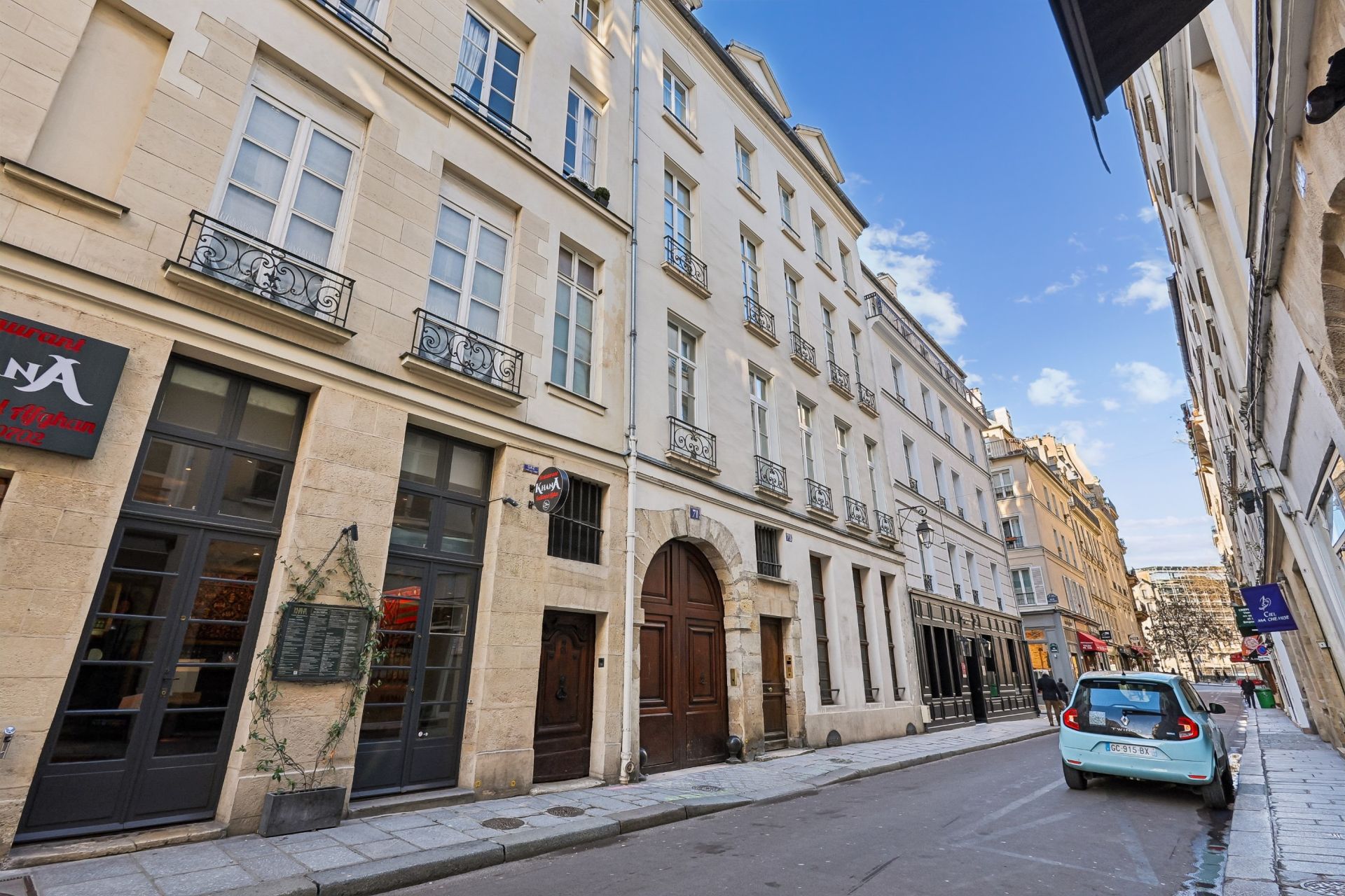 apartment 4 Rooms for sale on PARIS (75004)