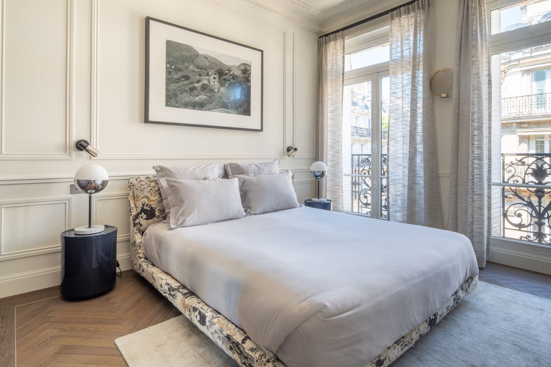 apartment 5 Rooms for sale on PARIS (75008)