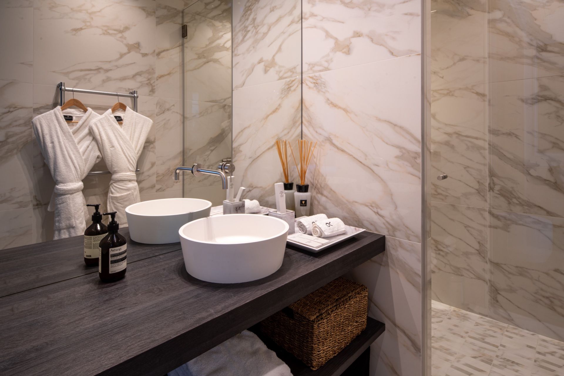 apartment 5 Rooms for sale on PARIS (75008)