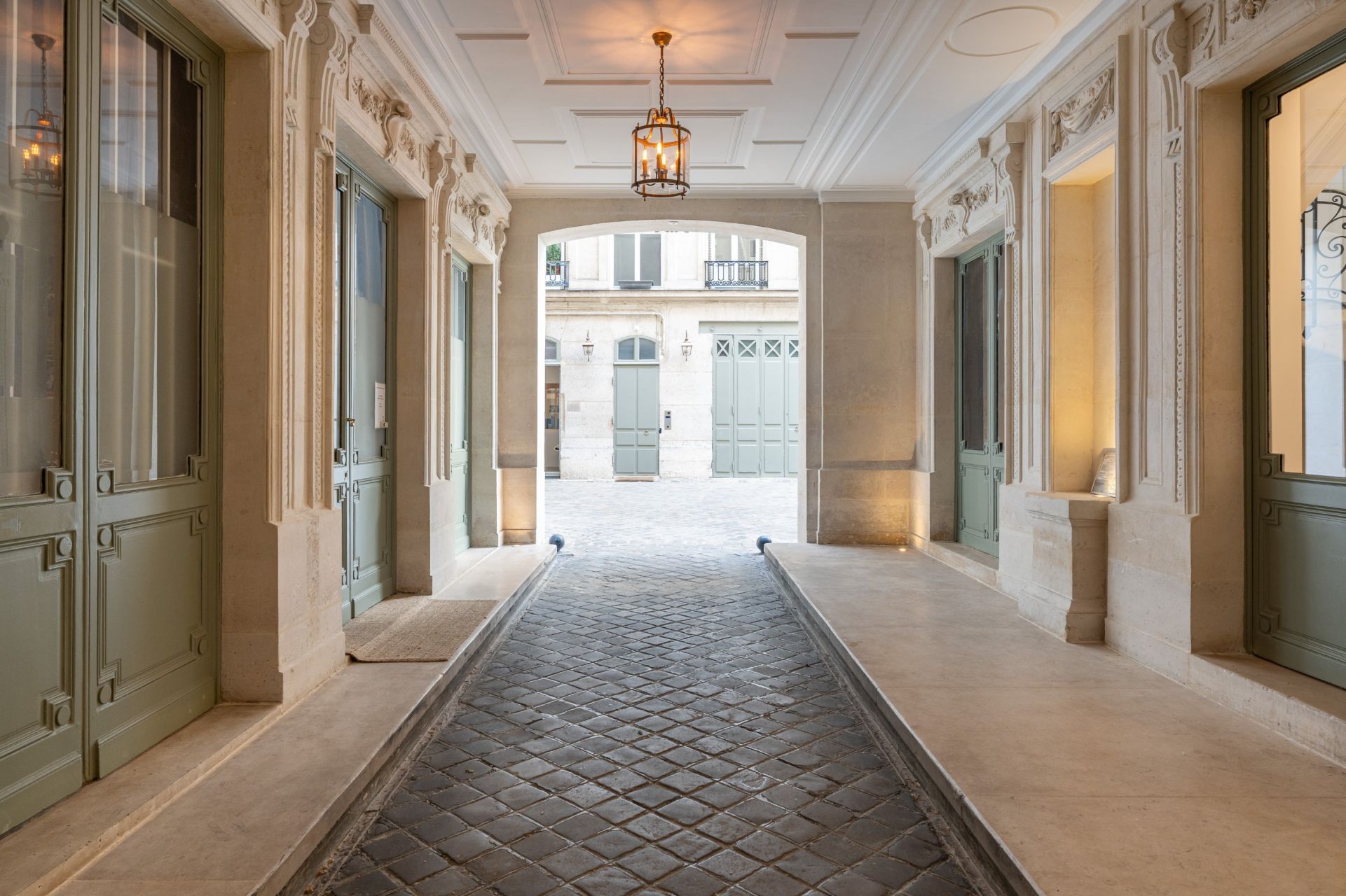 appartement 4 Pièces en vente sur PARIS (75008)