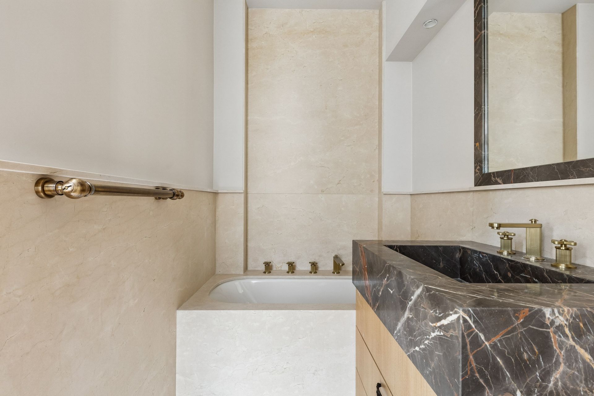 appartement 4 Pièces en vente sur PARIS (75007)