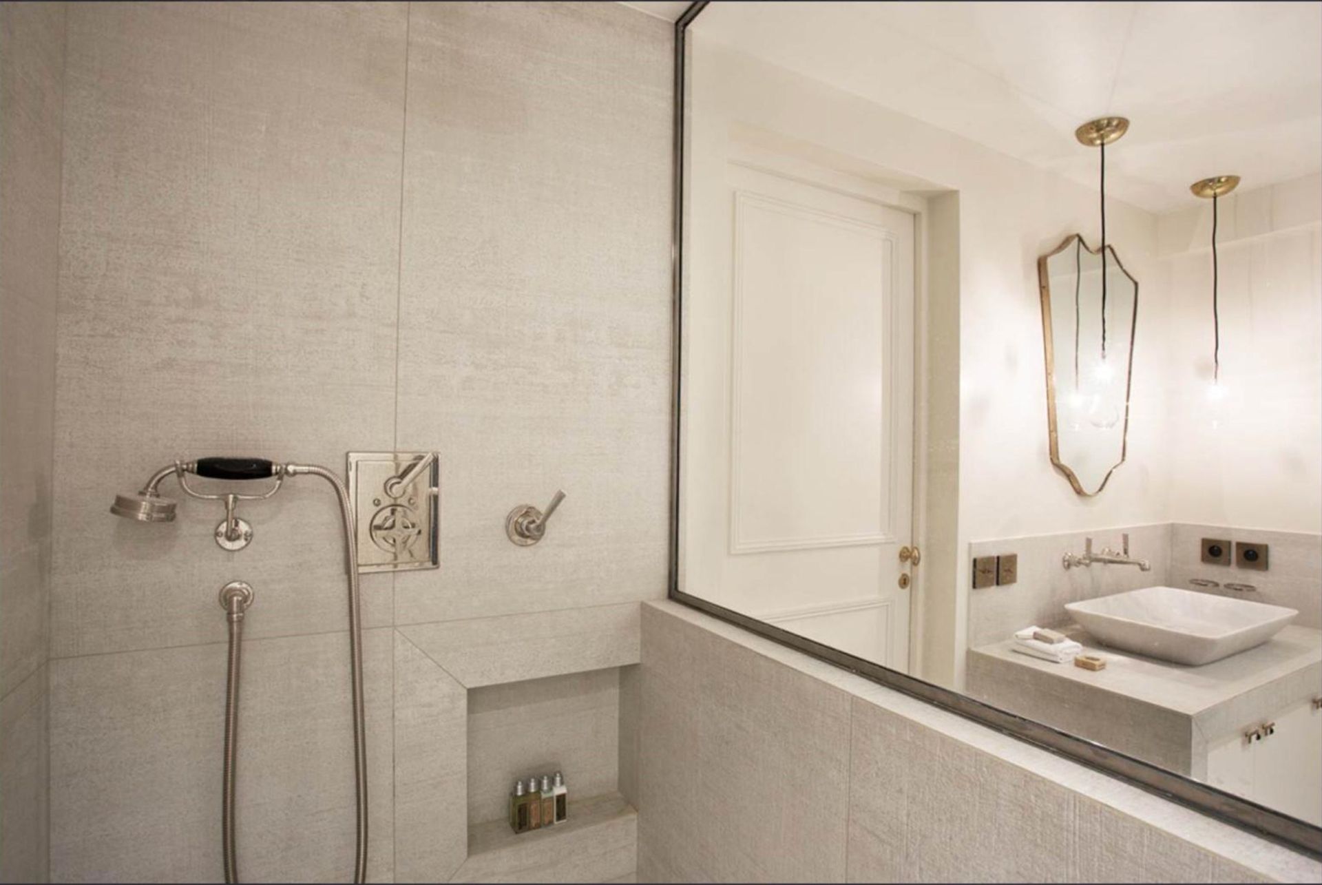 appartement 5 Pièces en vente sur PARIS (75007)