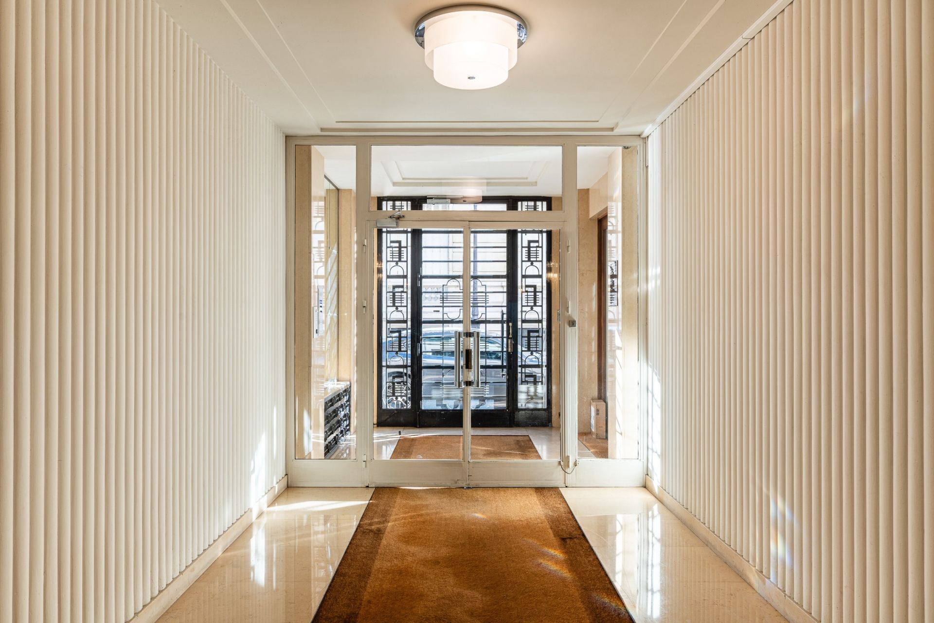 apartment 5 Rooms for sale on PARIS (75016)