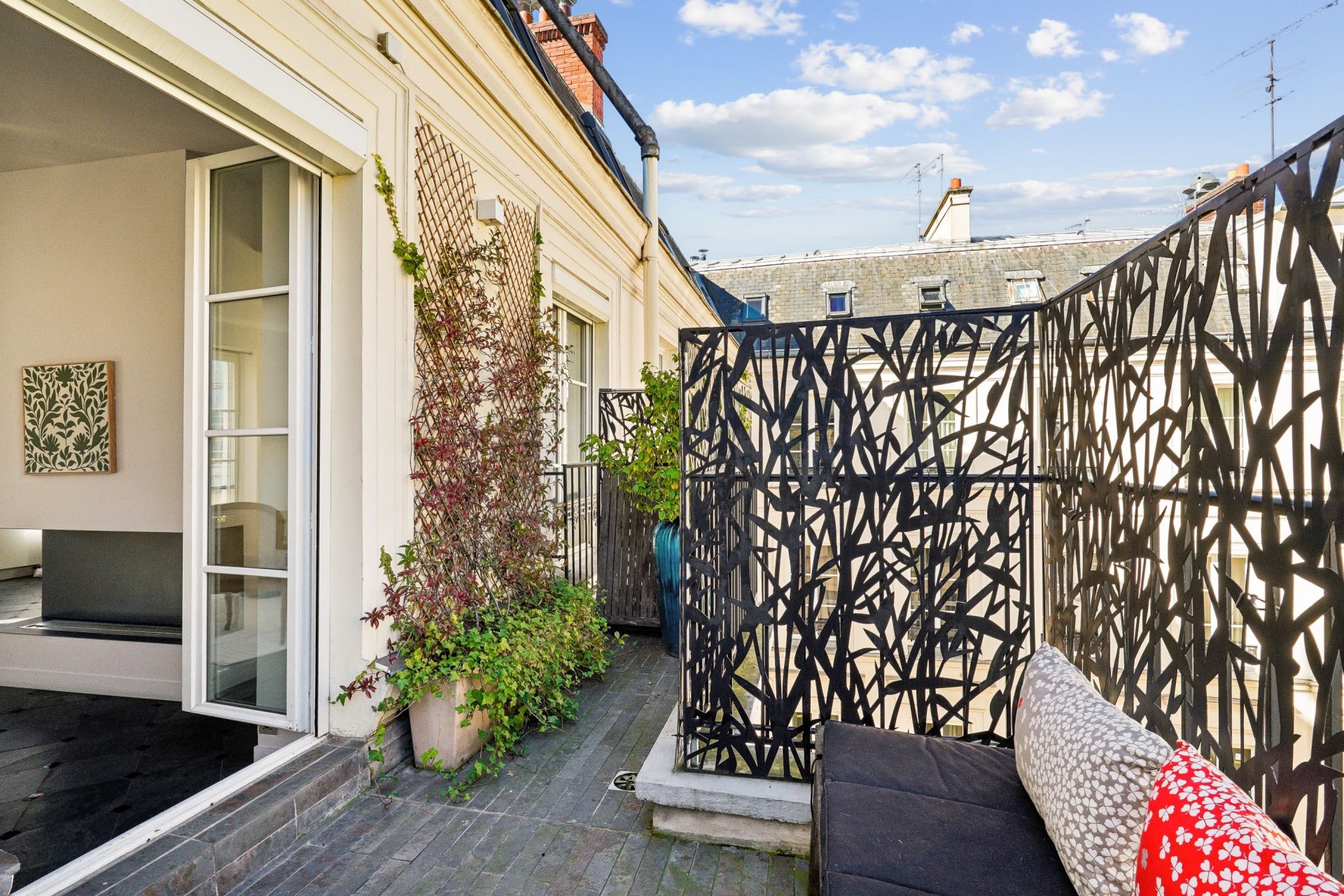 apartment 5 Rooms for sale on PARIS (75006)