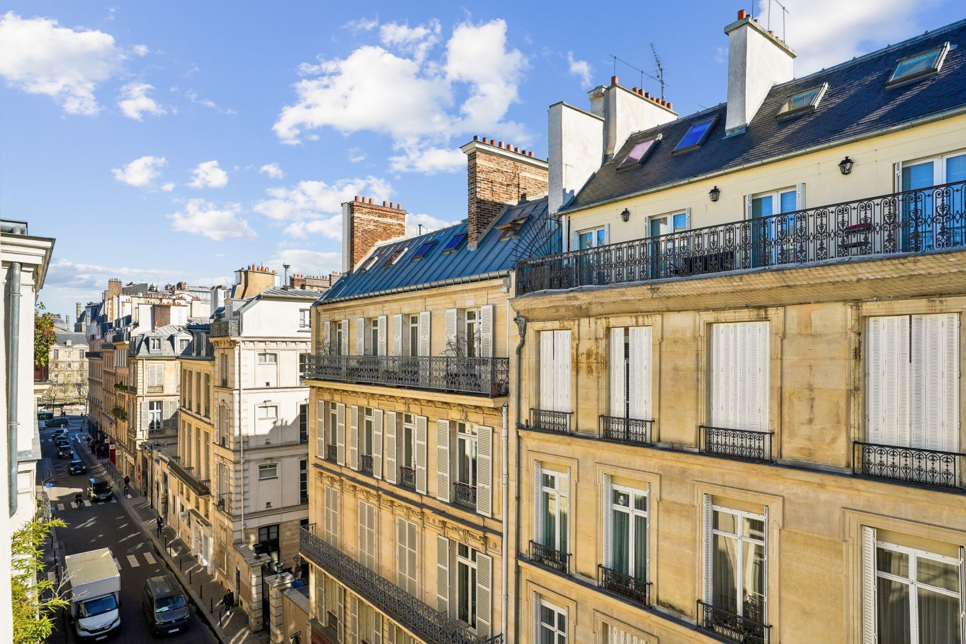 apartment 5 Rooms for sale on PARIS (75006)