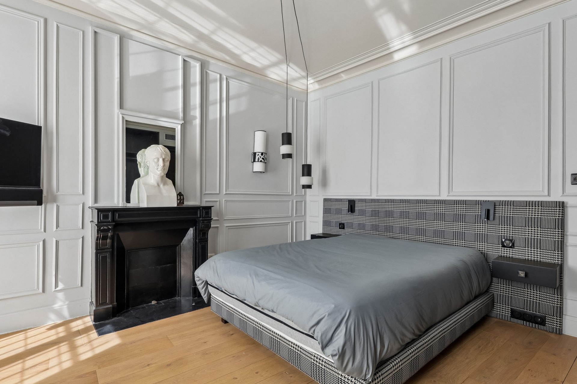 townhouse 8 Rooms for sale on PARIS (75016)