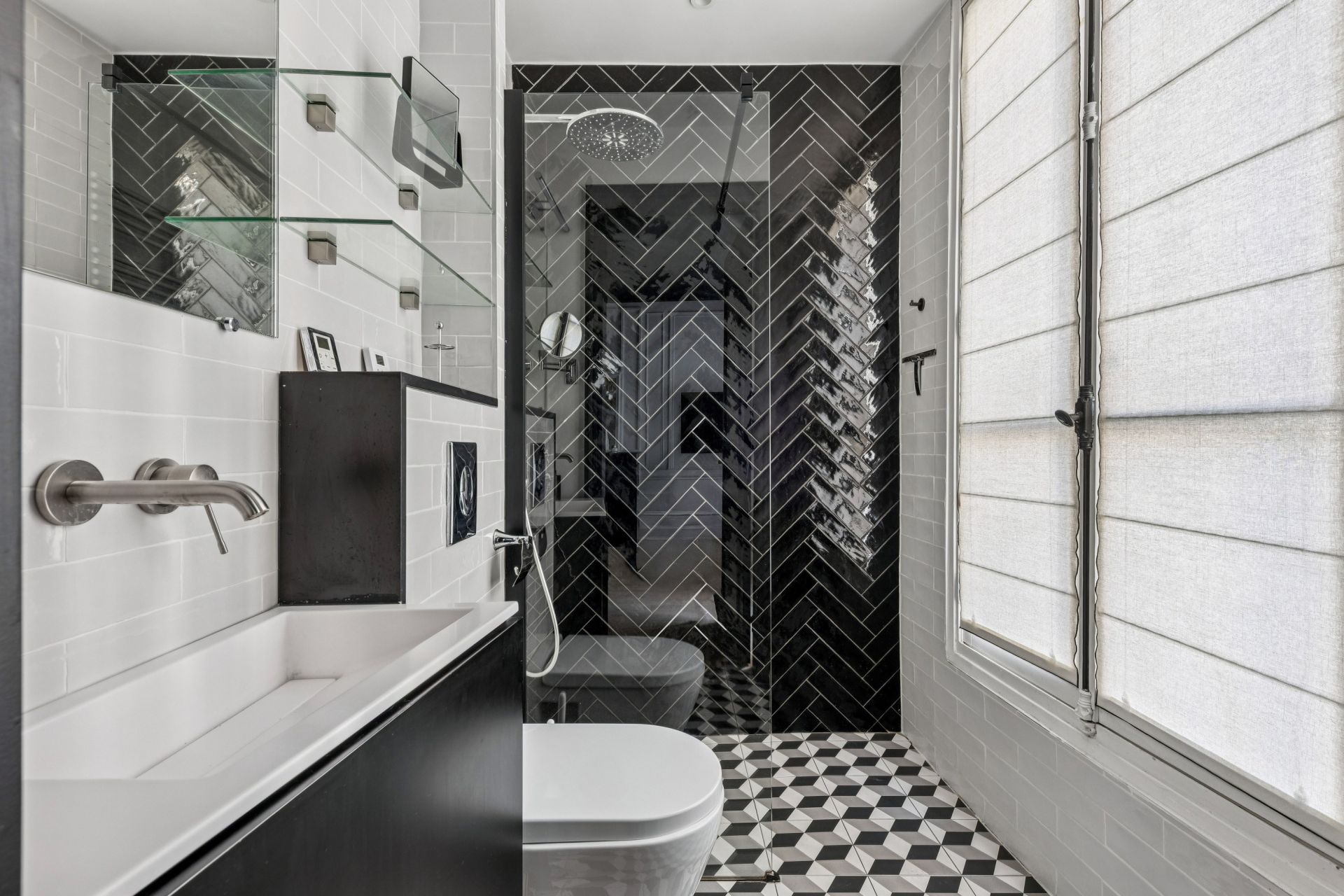 townhouse 8 Rooms for sale on PARIS (75016)
