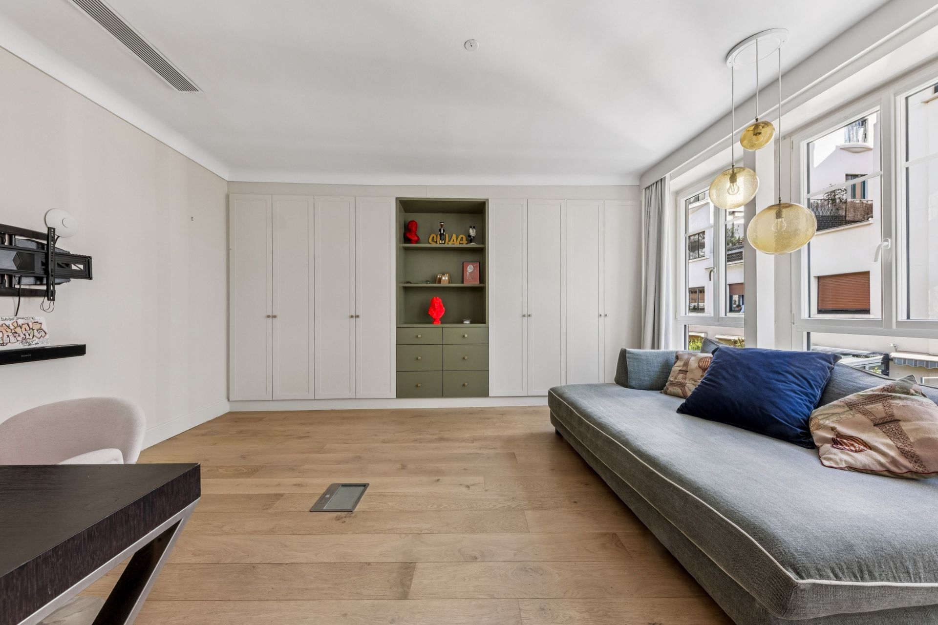 townhouse 8 Rooms for sale on PARIS (75016)
