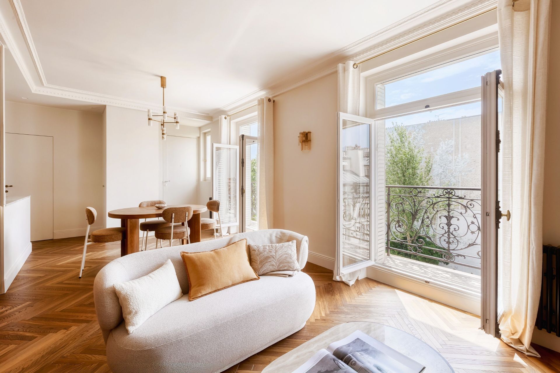 apartment 2 Rooms for sale on PARIS (75007)