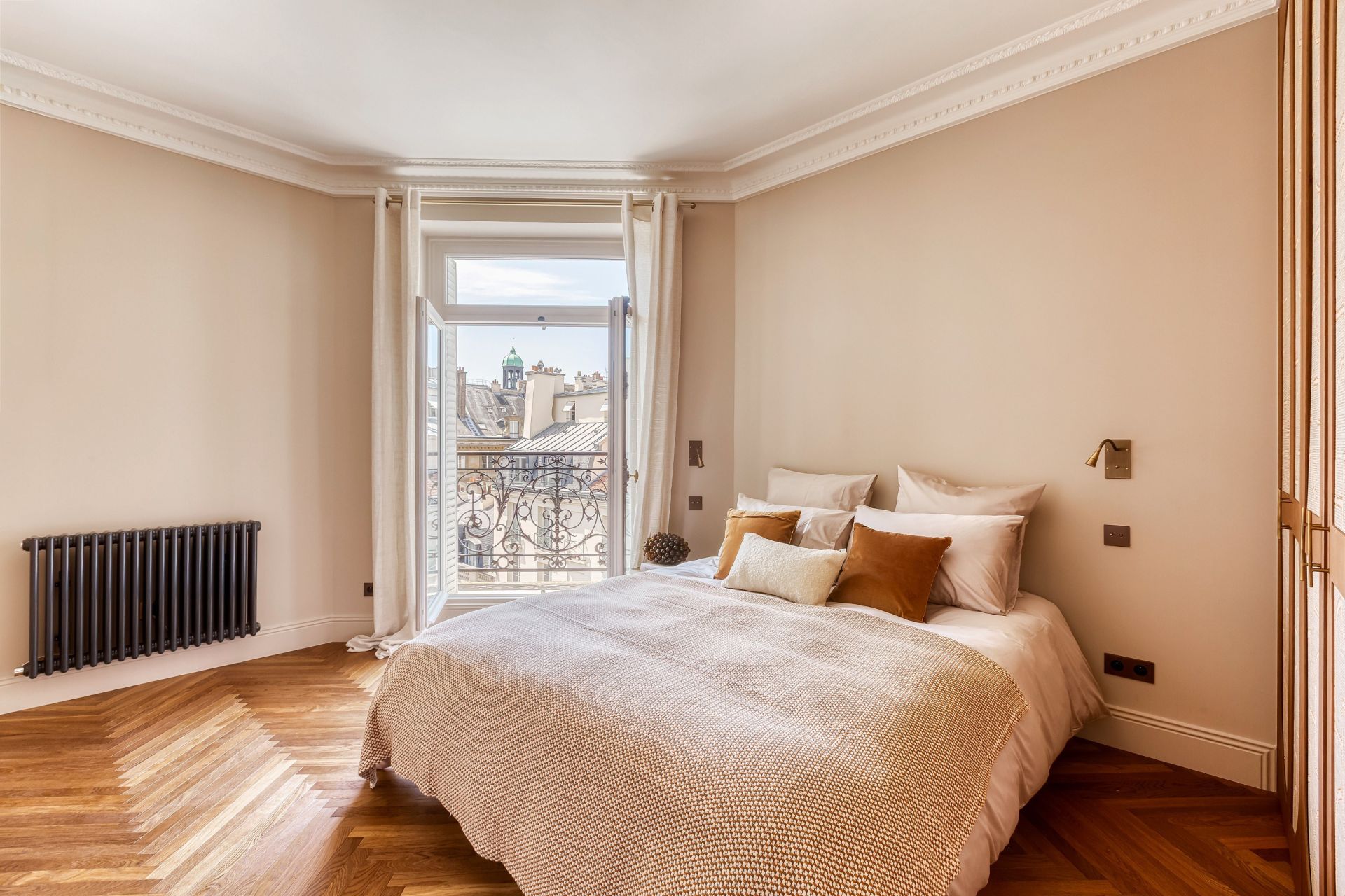 apartment 2 Rooms for sale on PARIS (75007)