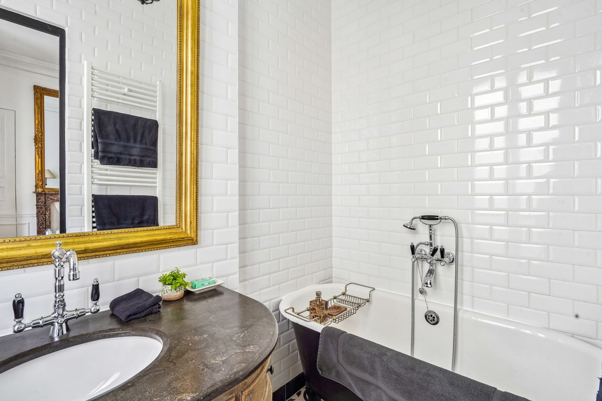 apartment 5 Rooms for sale on PARIS (75006)