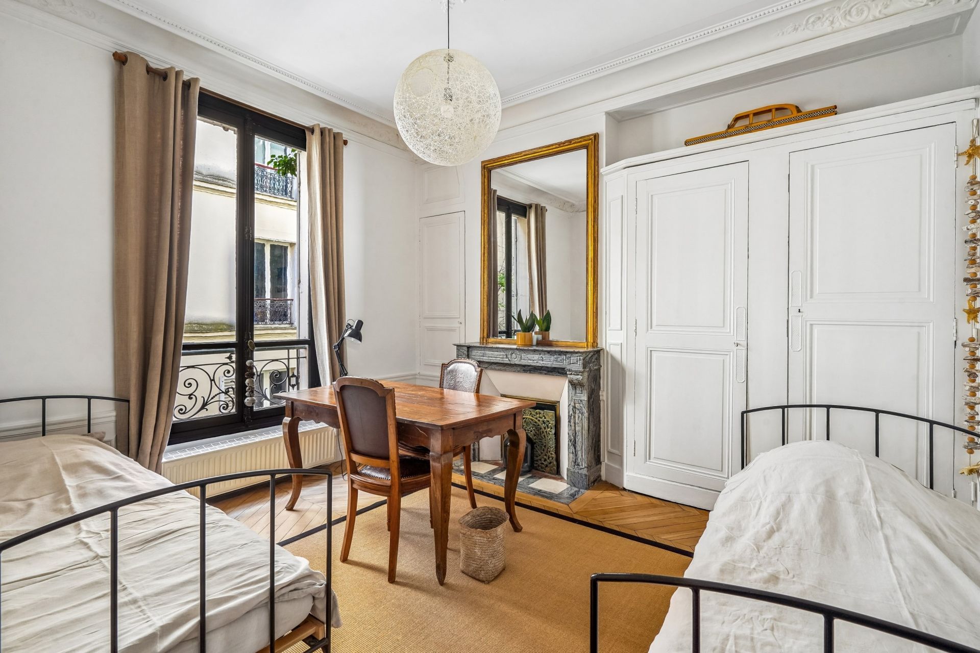 apartment 5 Rooms for sale on PARIS (75006)