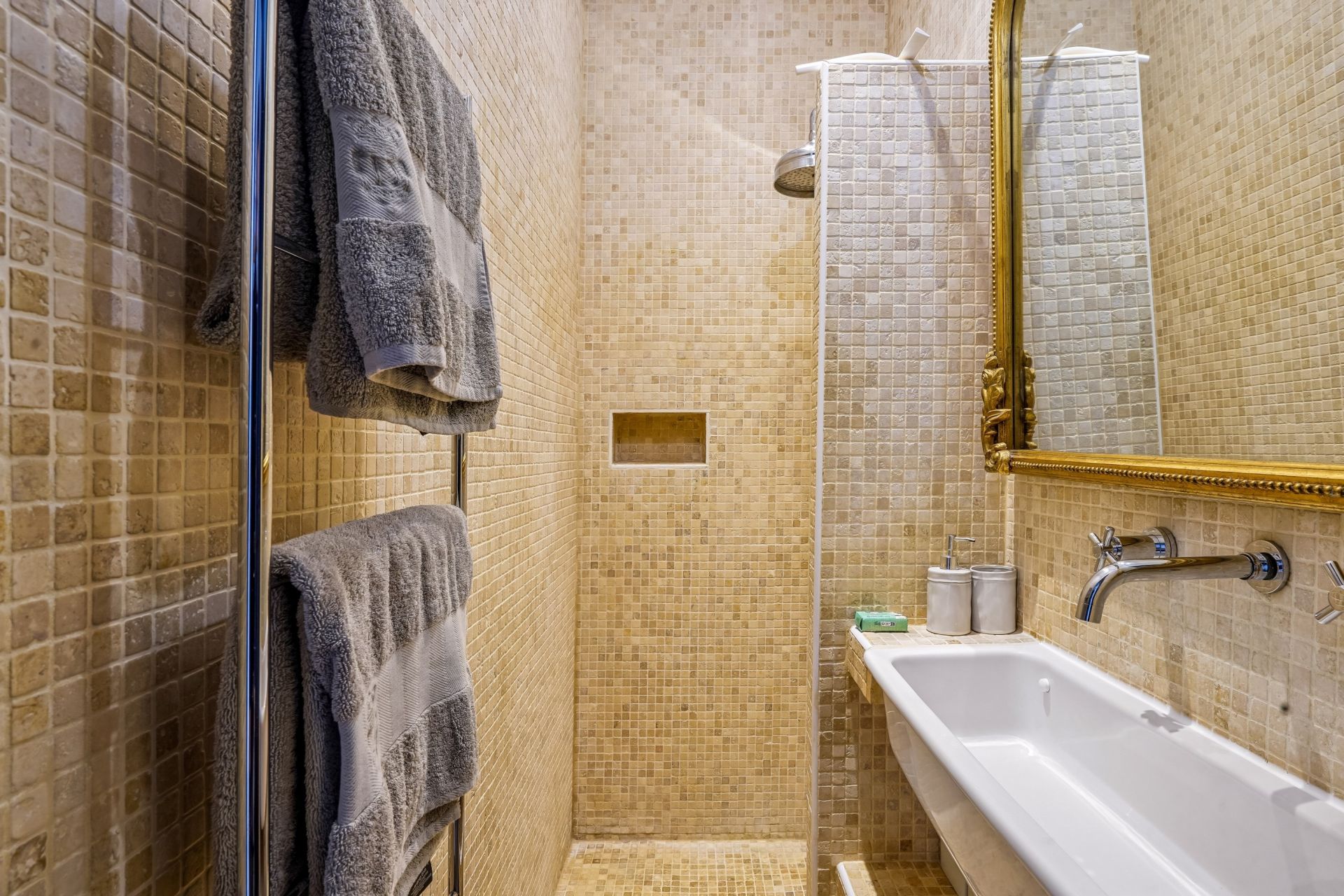 apartment 5 Rooms for sale on PARIS (75006)