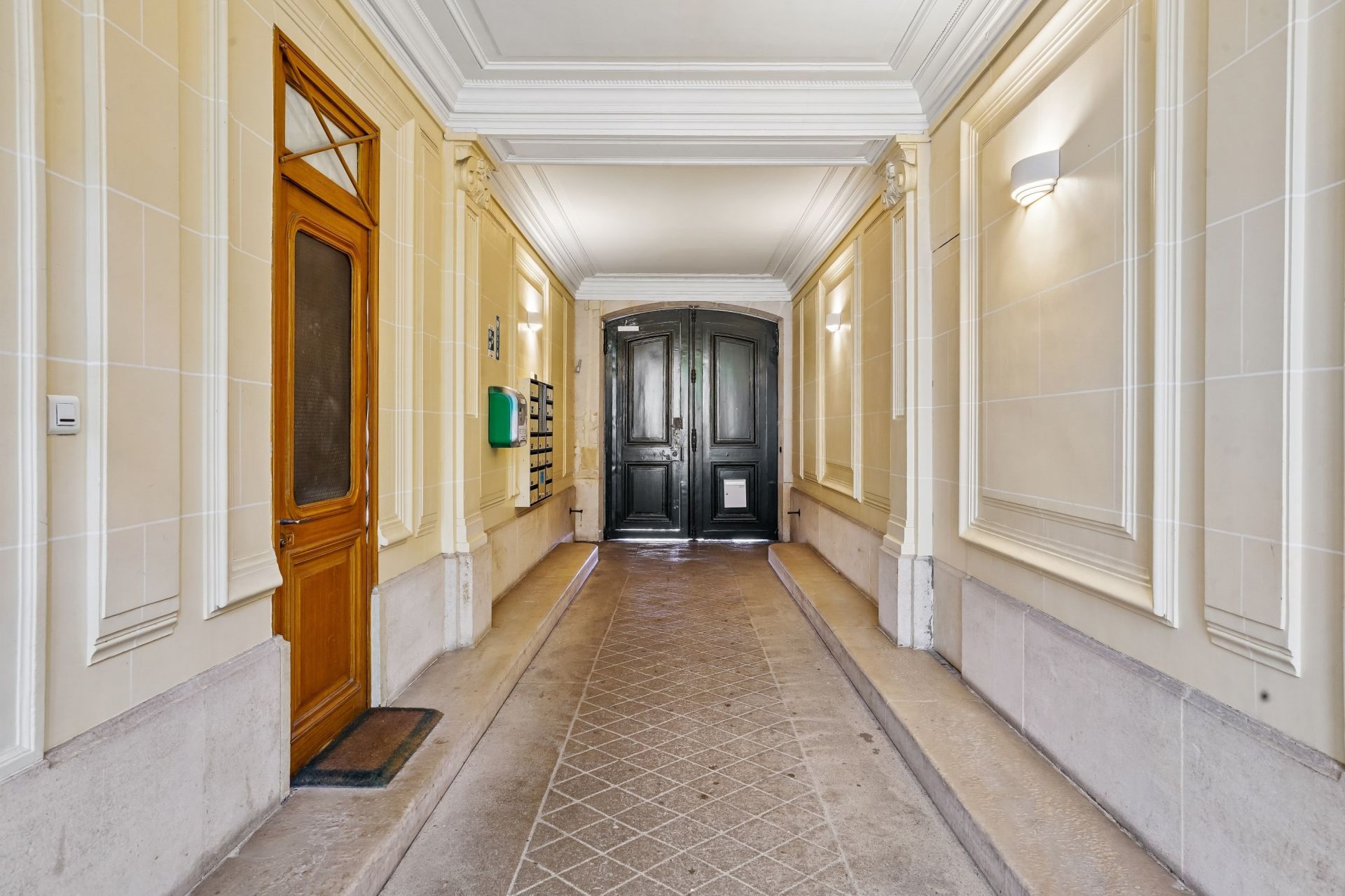 apartment 5 Rooms for sale on PARIS (75006)