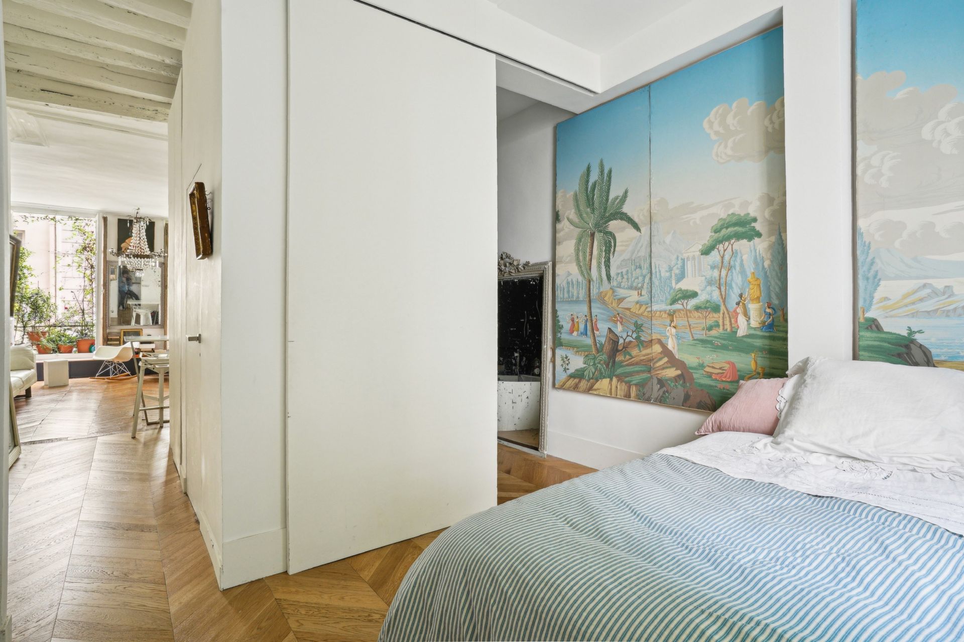 apartment 2 Rooms for sale on PARIS (75007)