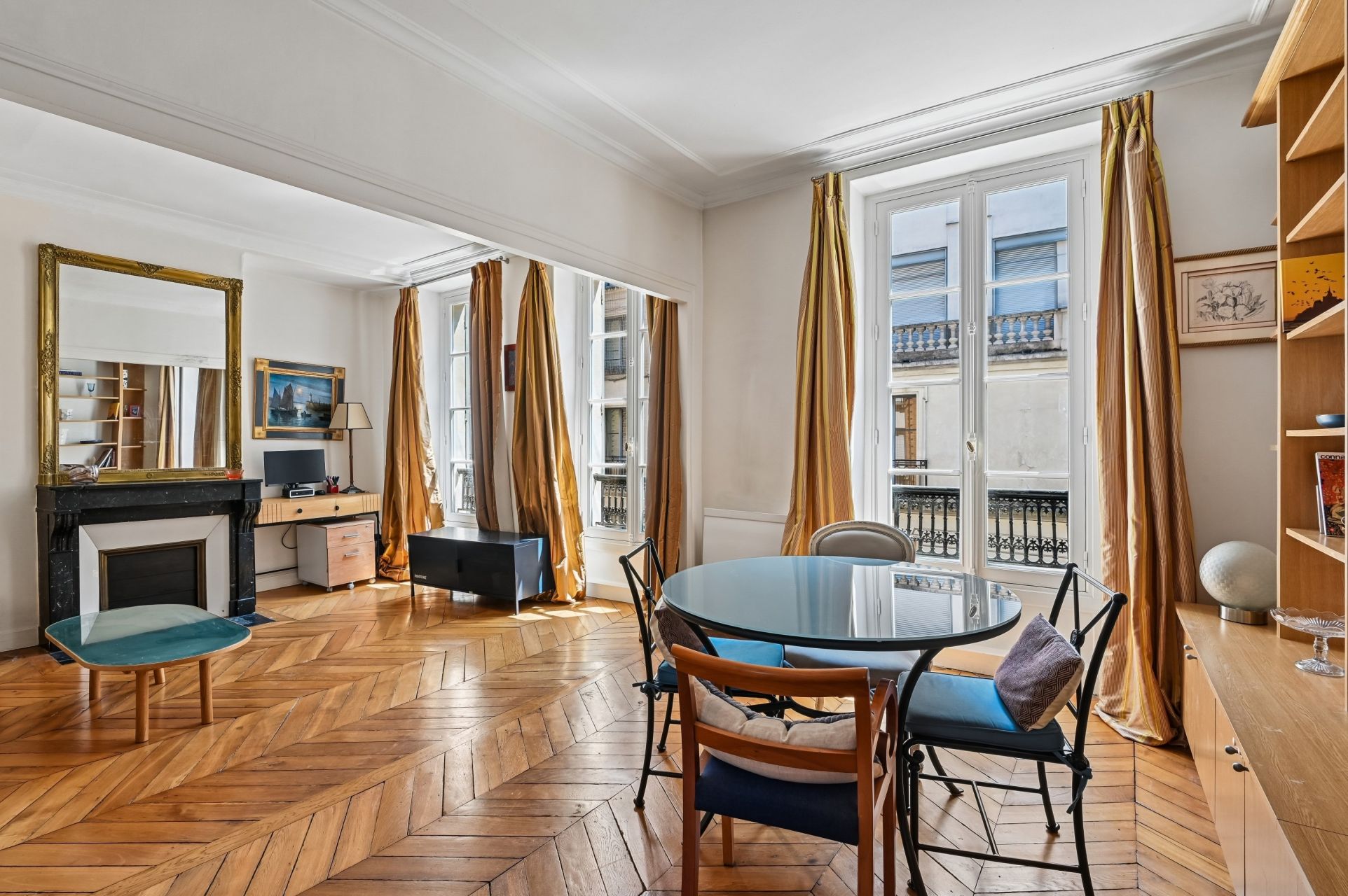 apartment 2 Rooms for sale on PARIS (75008)