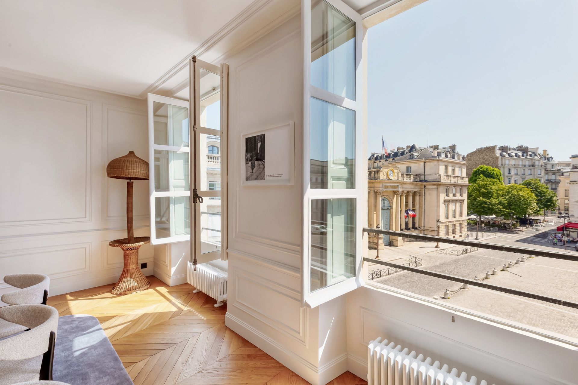 apartment 6 Rooms for sale on PARIS (75007)