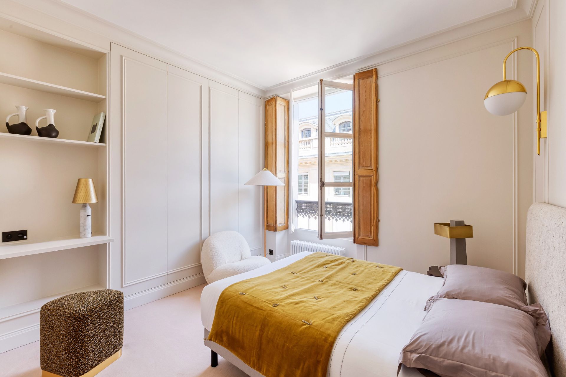 apartment 6 Rooms for sale on PARIS (75007)