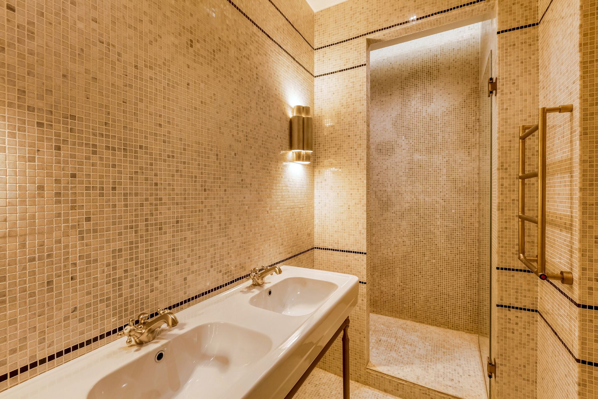 apartment 6 Rooms for sale on PARIS (75007)