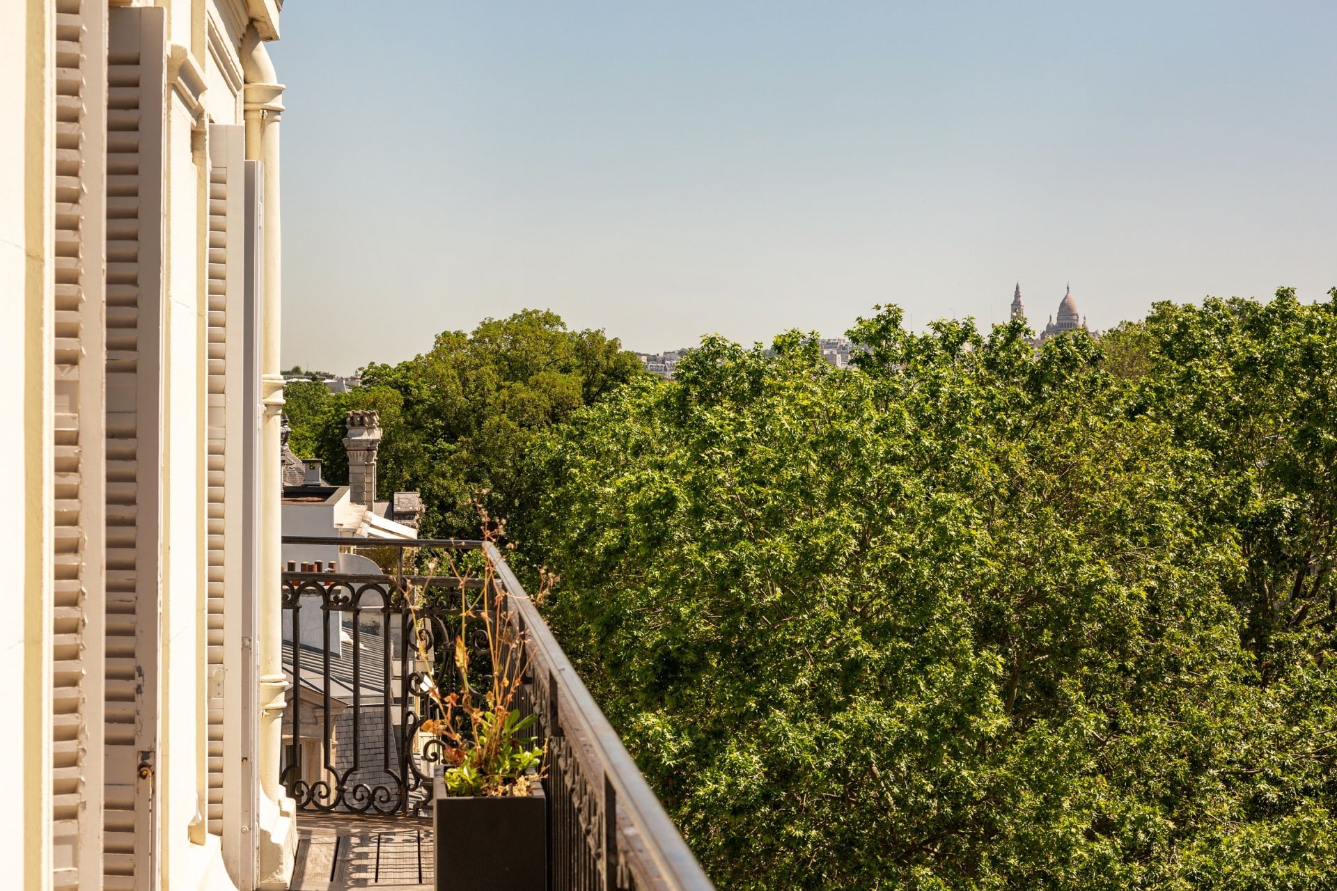 apartment 17 Rooms for sale on PARIS (75008)