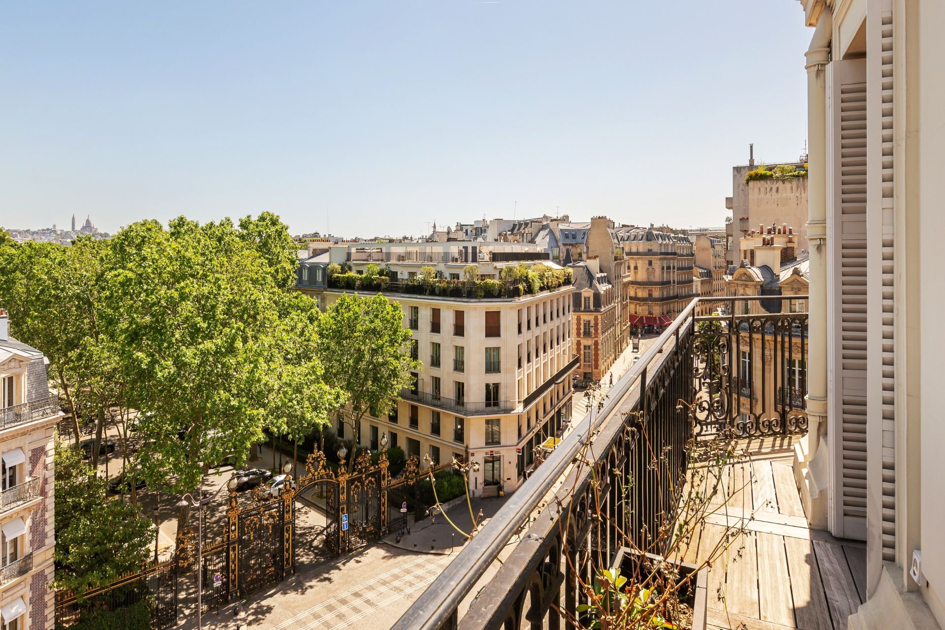 apartment 10 Rooms for sale on PARIS (75008)