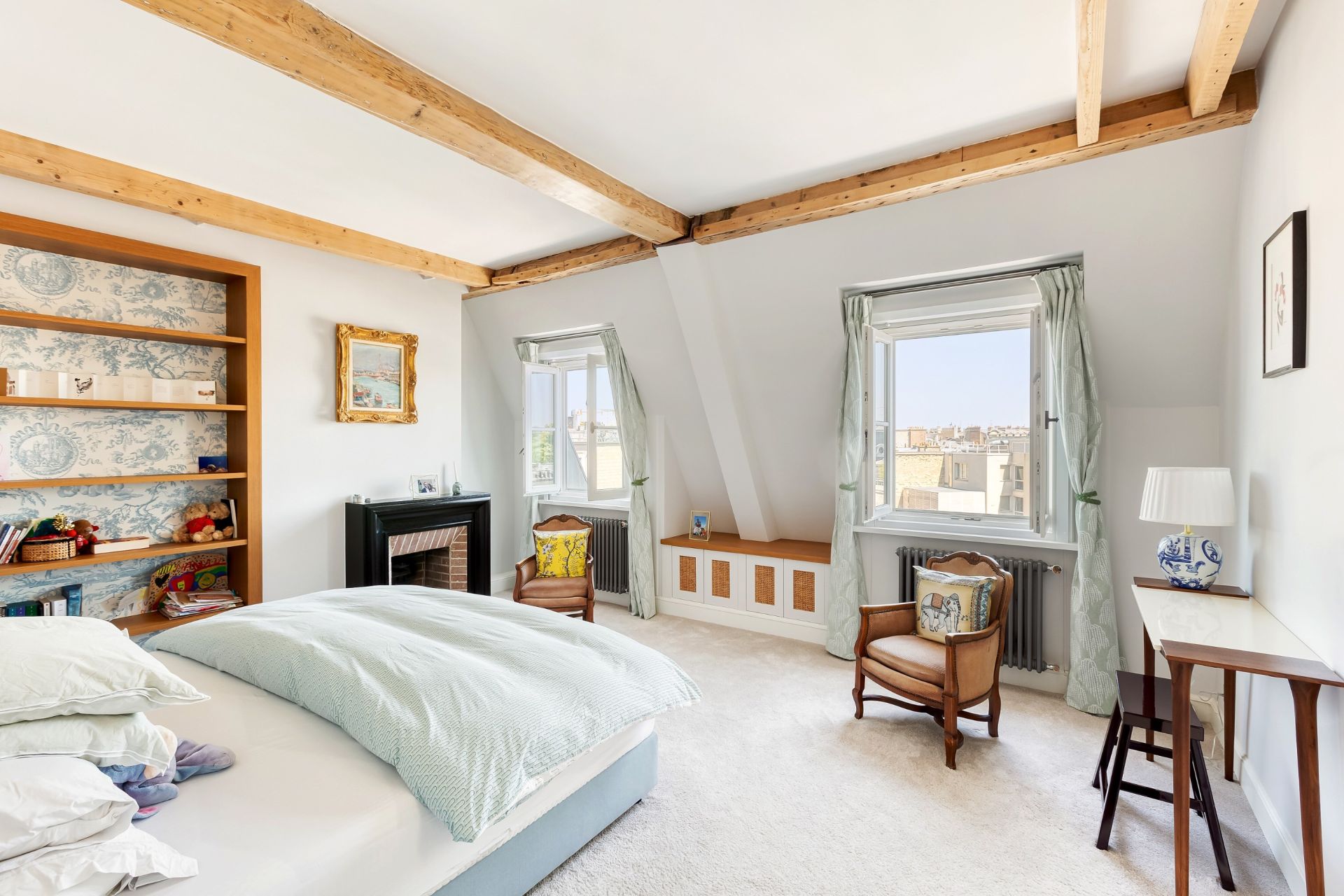 apartment 10 Rooms for sale on PARIS (75008)