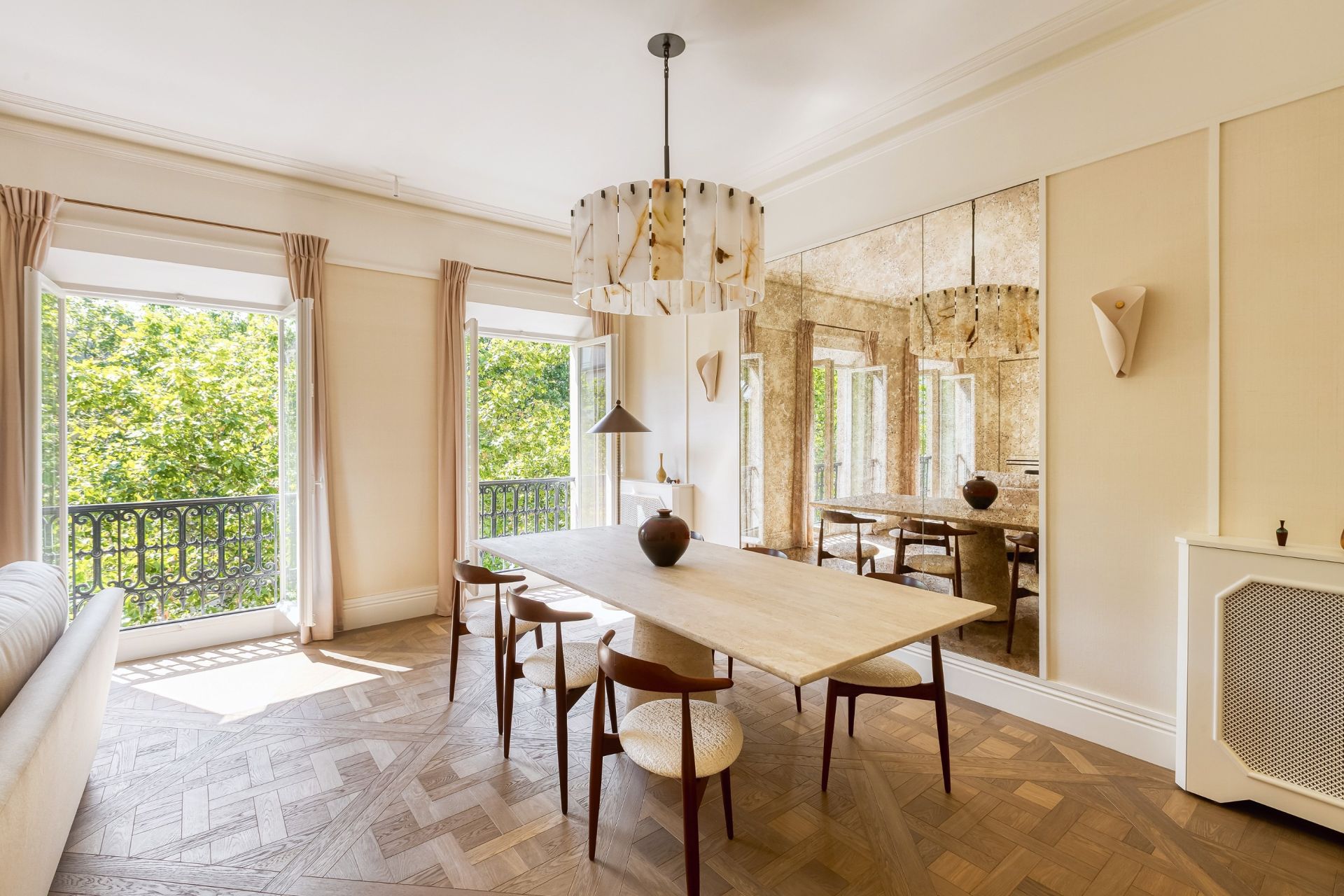 apartment 3 Rooms for sale on PARIS (75008)