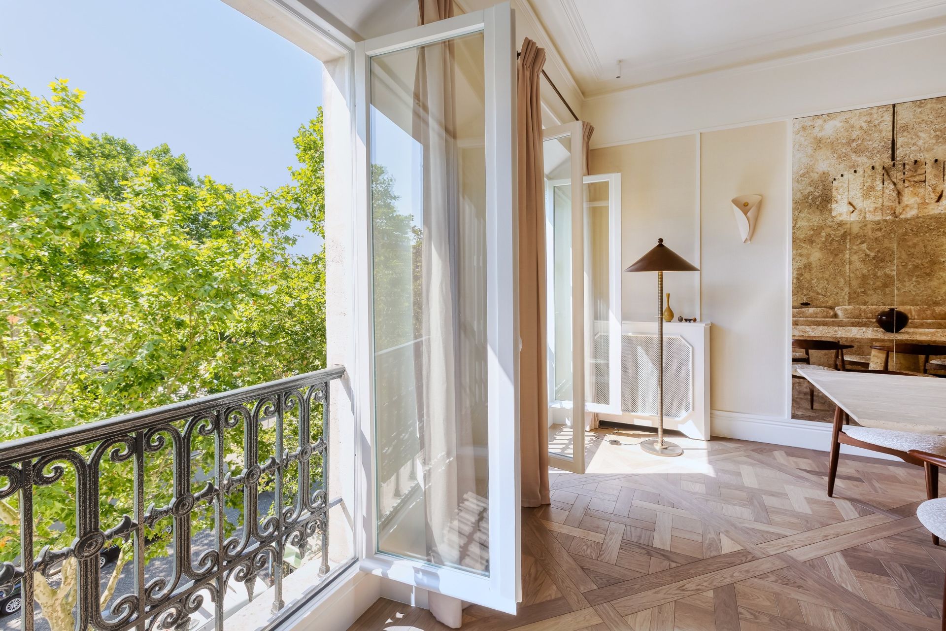 apartment 3 Rooms for sale on PARIS (75008)