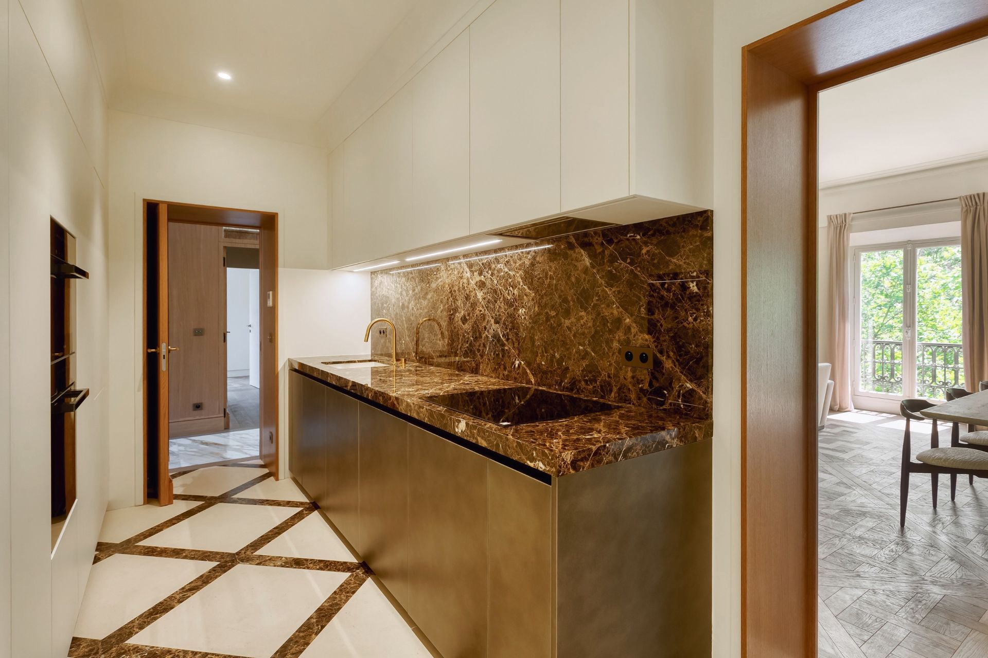 apartment 3 Rooms for sale on PARIS (75008)