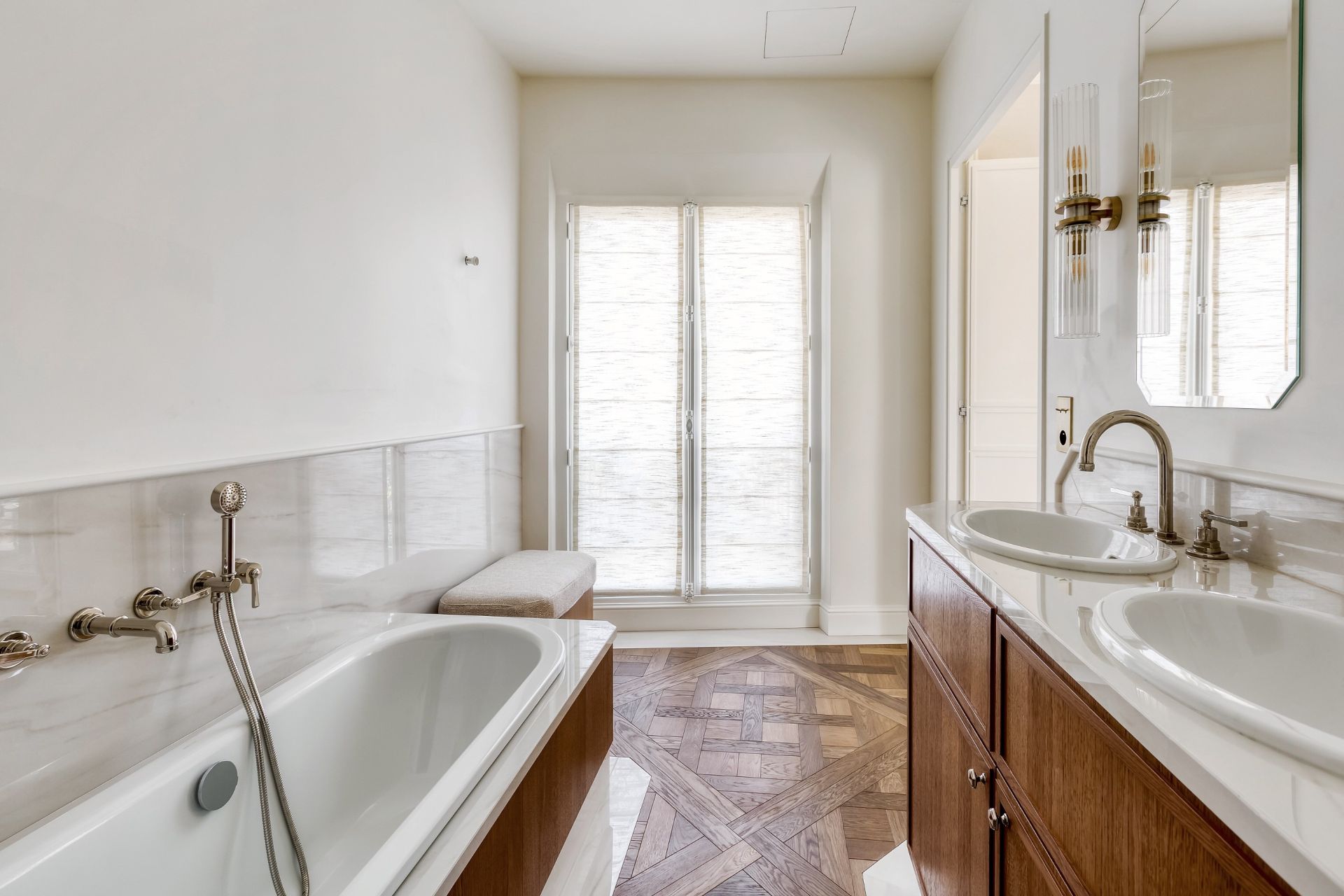 apartment 3 Rooms for sale on PARIS (75008)