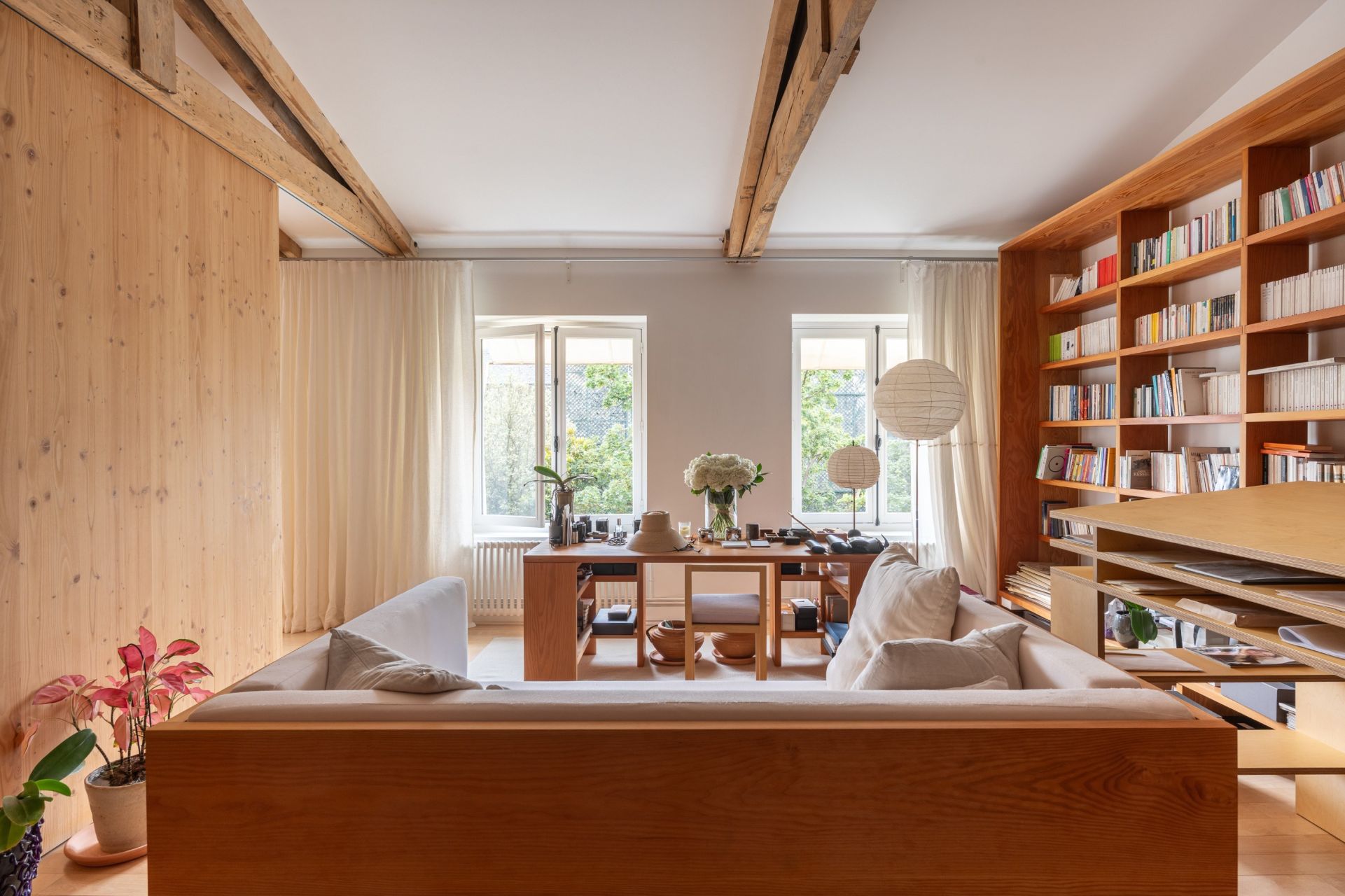apartment 5 Rooms for sale on PARIS (75007)