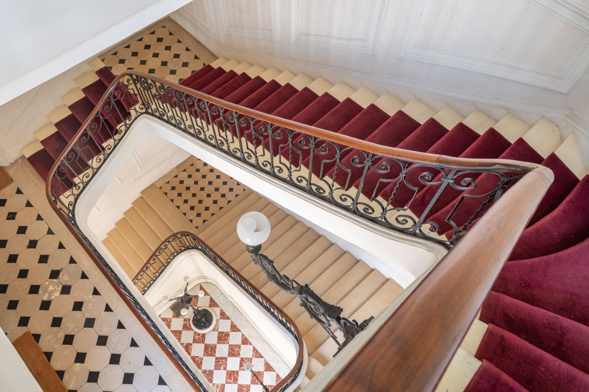 apartment 5 Rooms for sale on PARIS (75007)