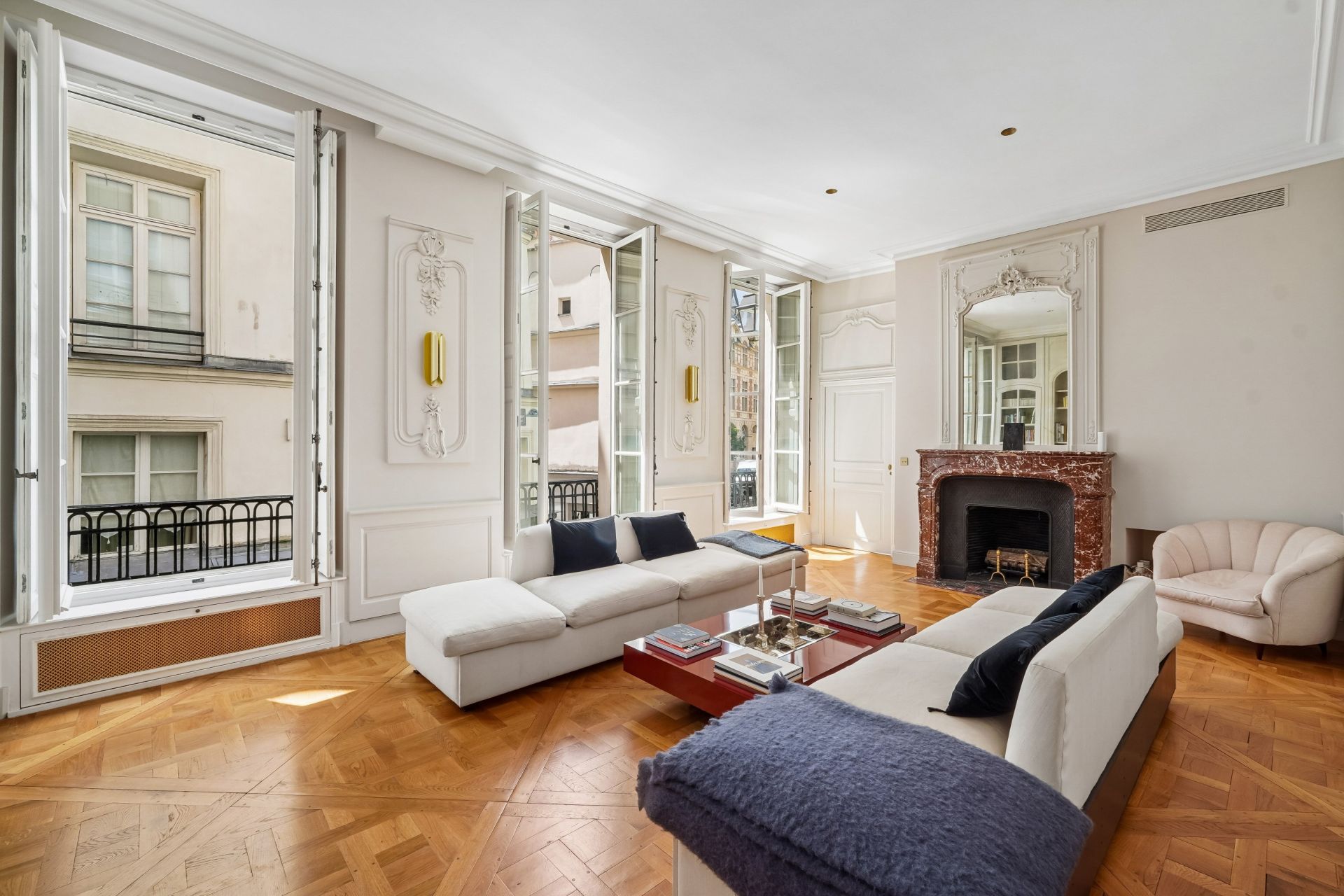 apartment 5 Rooms for sale on PARIS (75006)