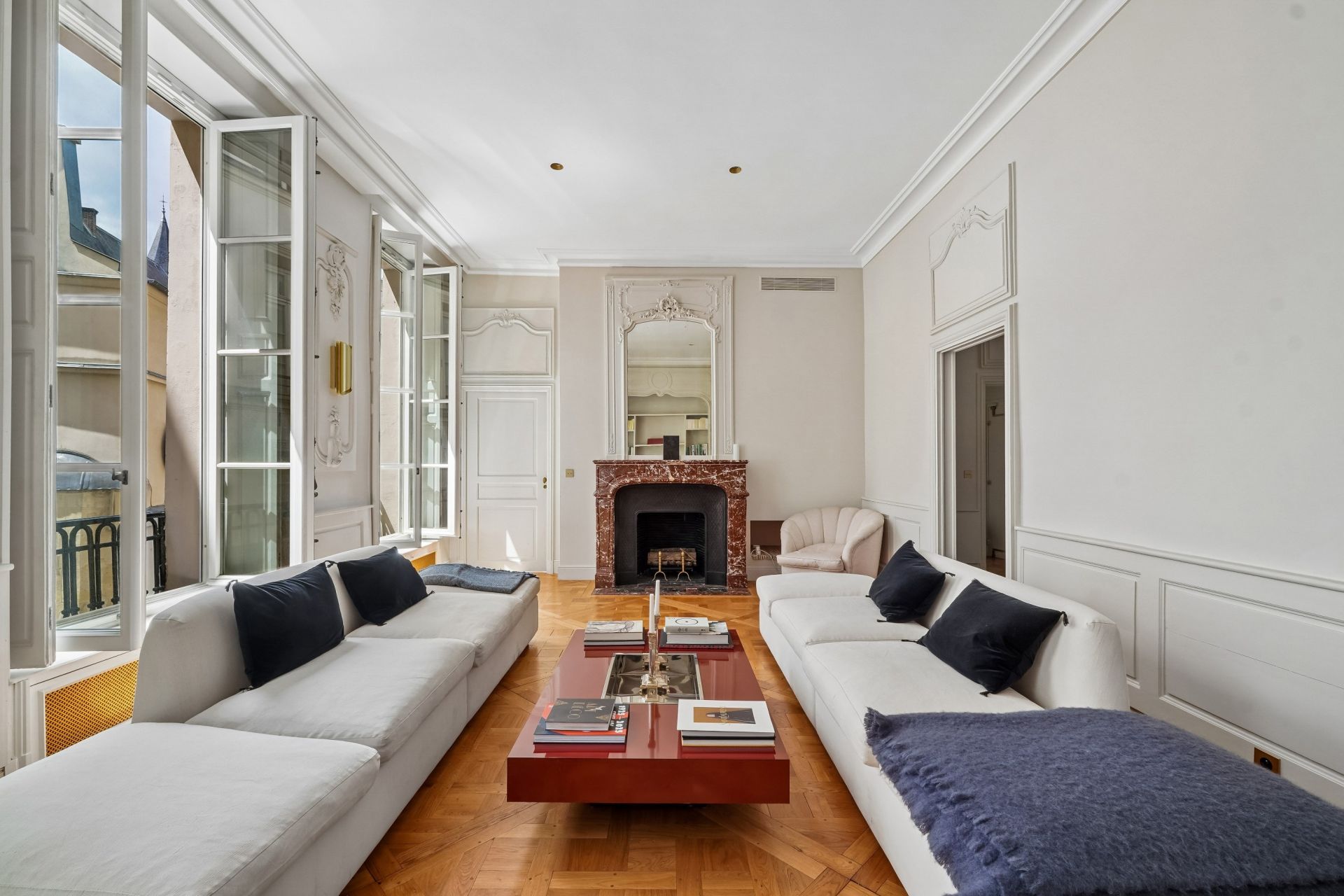 apartment 5 Rooms for sale on PARIS (75006)