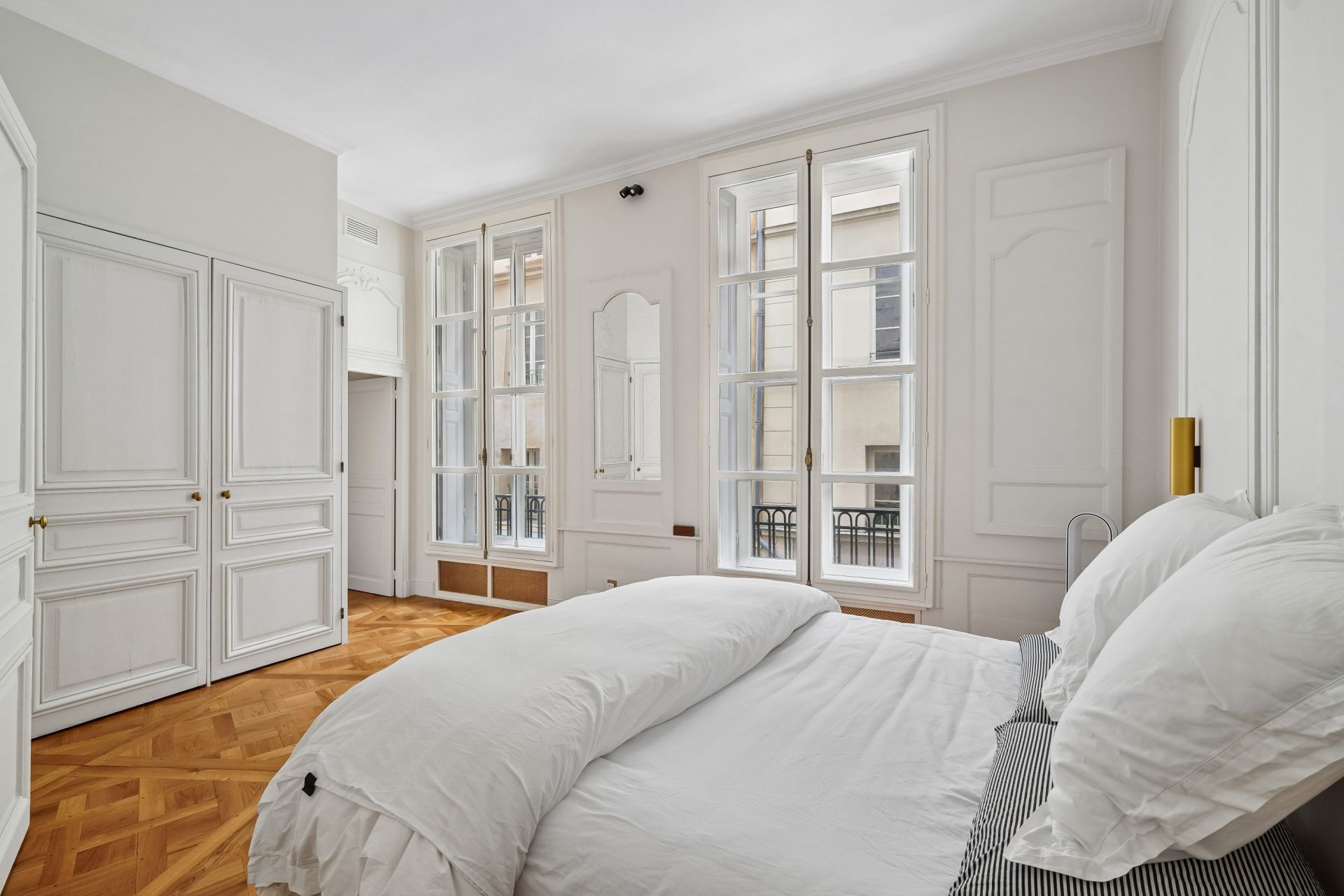 apartment 5 Rooms for sale on PARIS (75006)