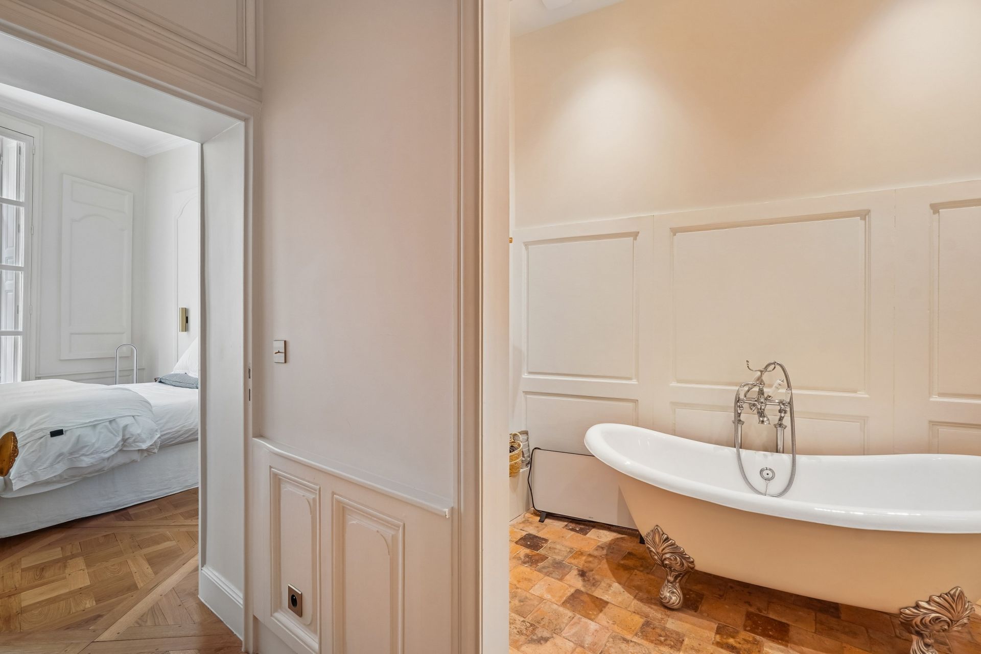 apartment 5 Rooms for sale on PARIS (75006)