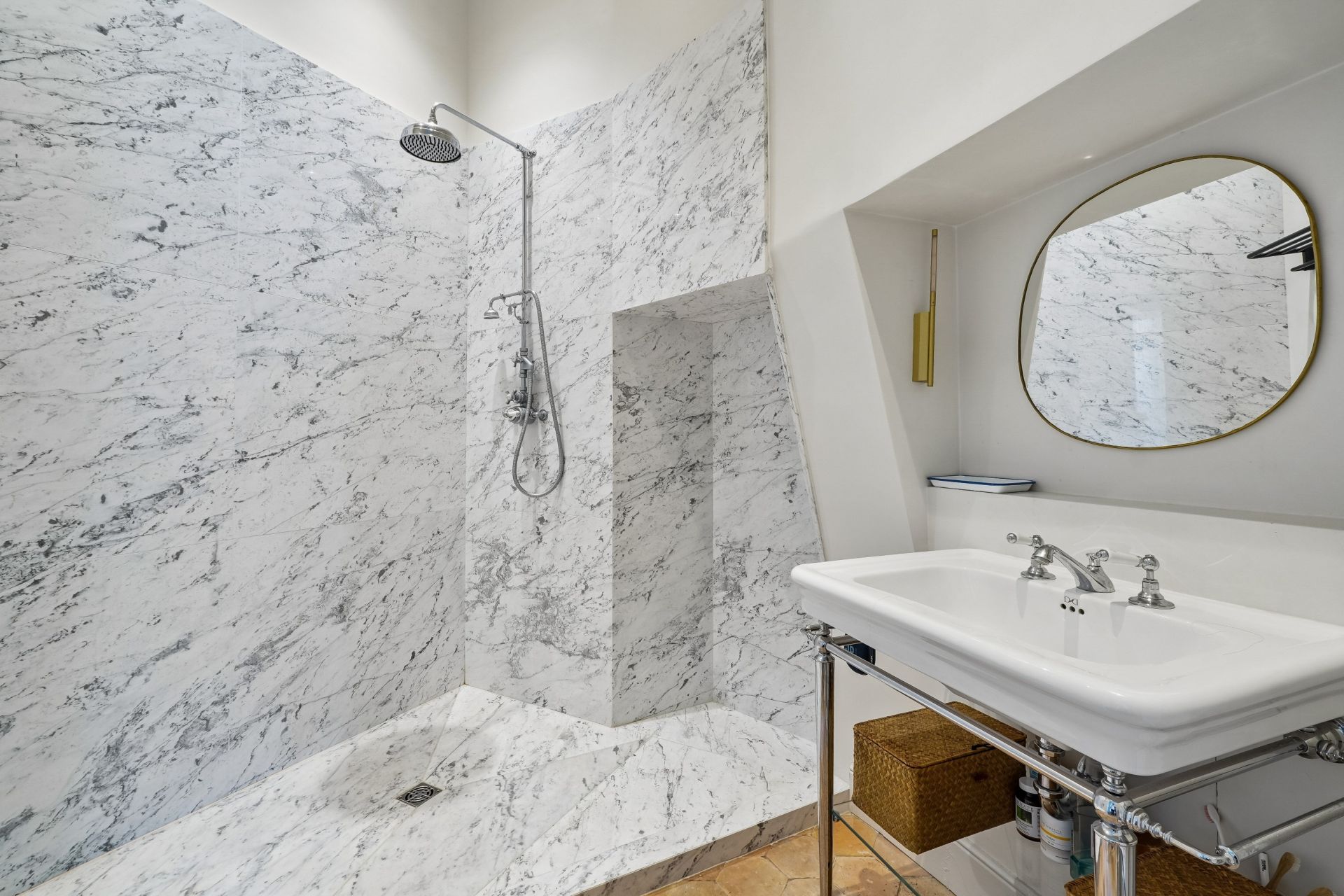 apartment 5 Rooms for sale on PARIS (75006)