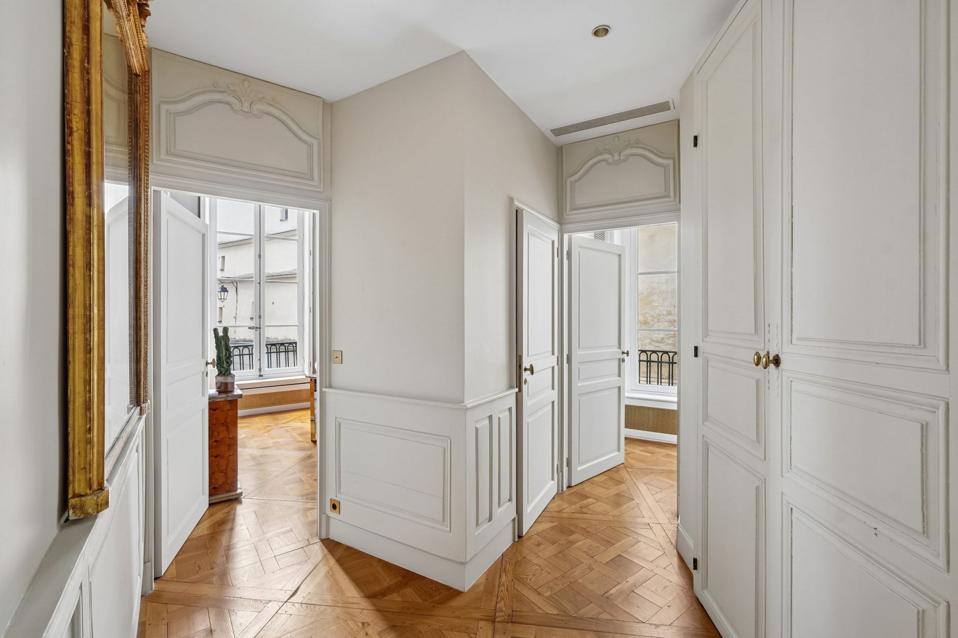apartment 5 Rooms for sale on PARIS (75006)